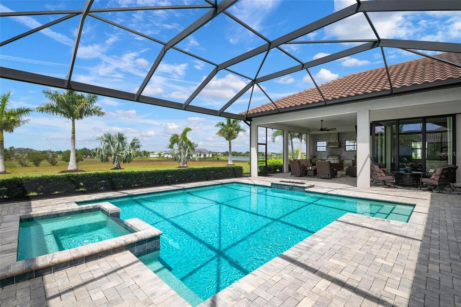 8480 LINDRICK LN, BRADENTON, FL, 34202