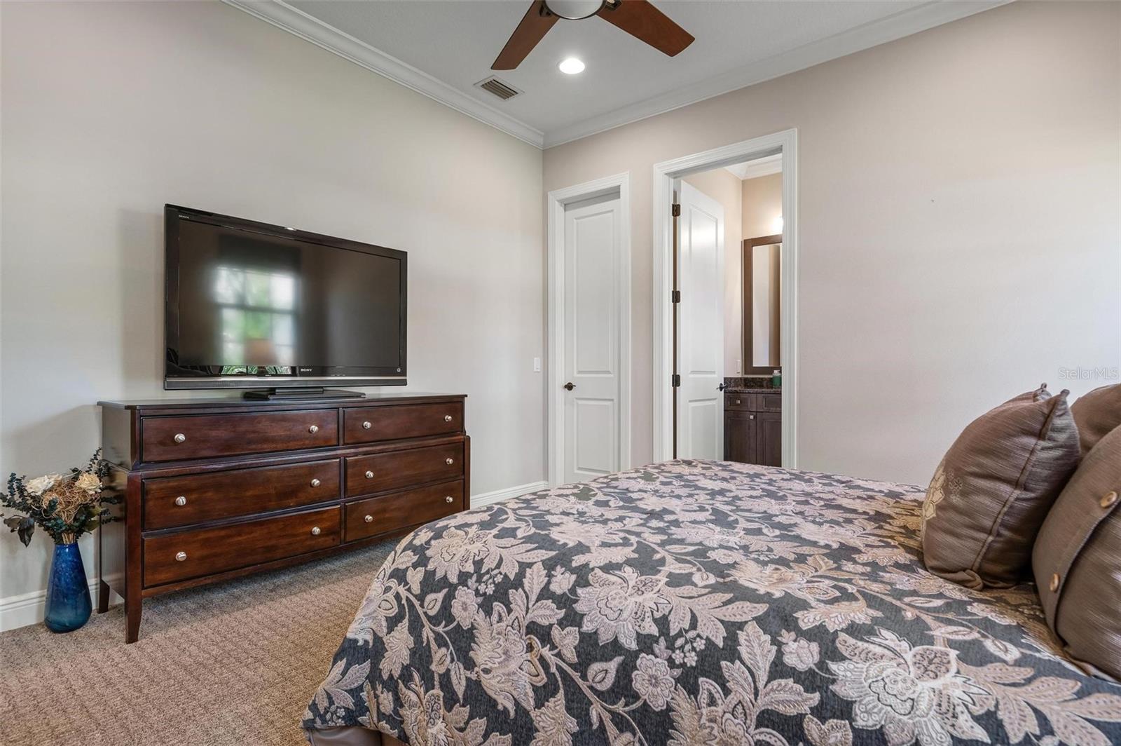 8480 LINDRICK LN, BRADENTON, FL, 34202