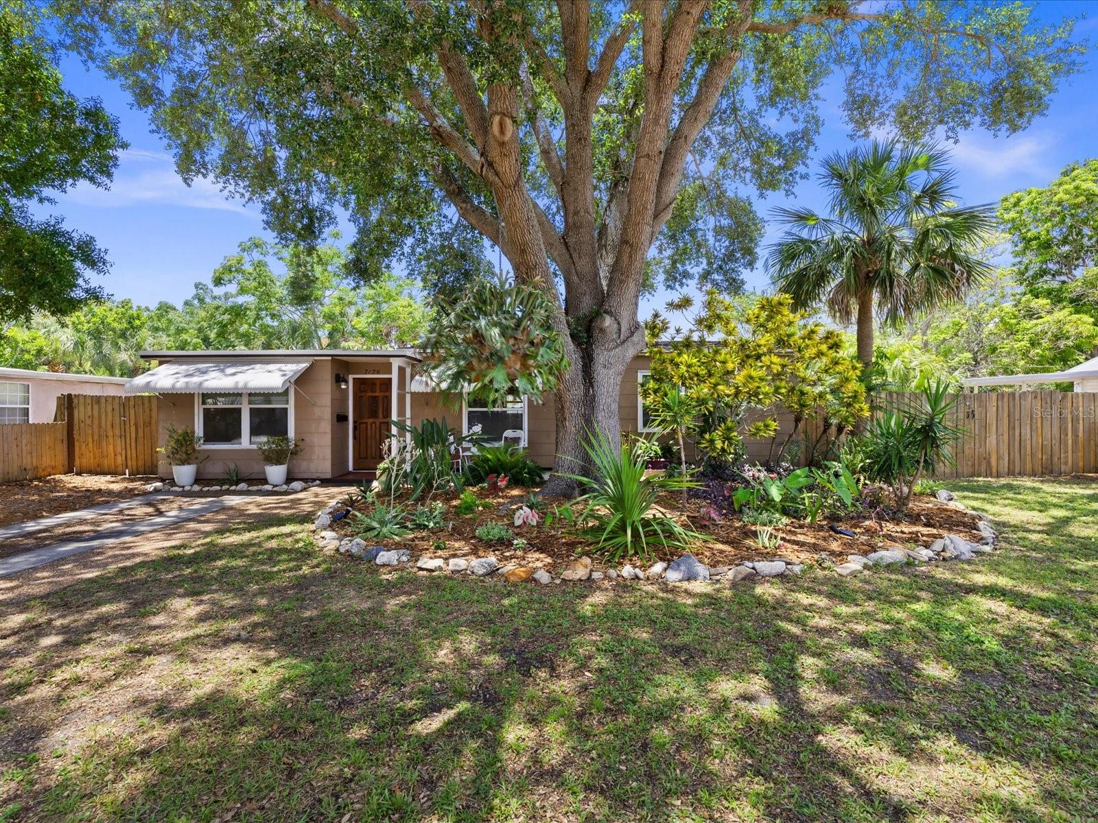 7126 13TH ST N, ST PETERSBURG, FL, 33702