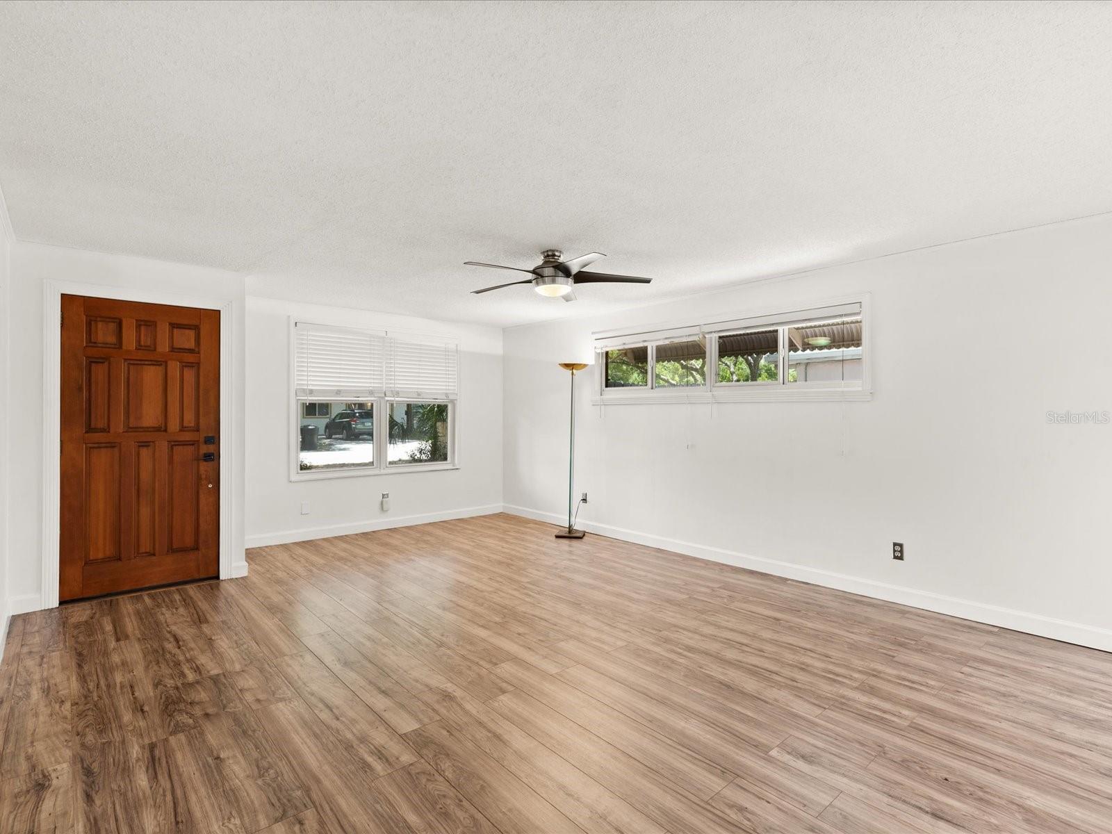 7126 13TH ST N, ST PETERSBURG, FL, 33702