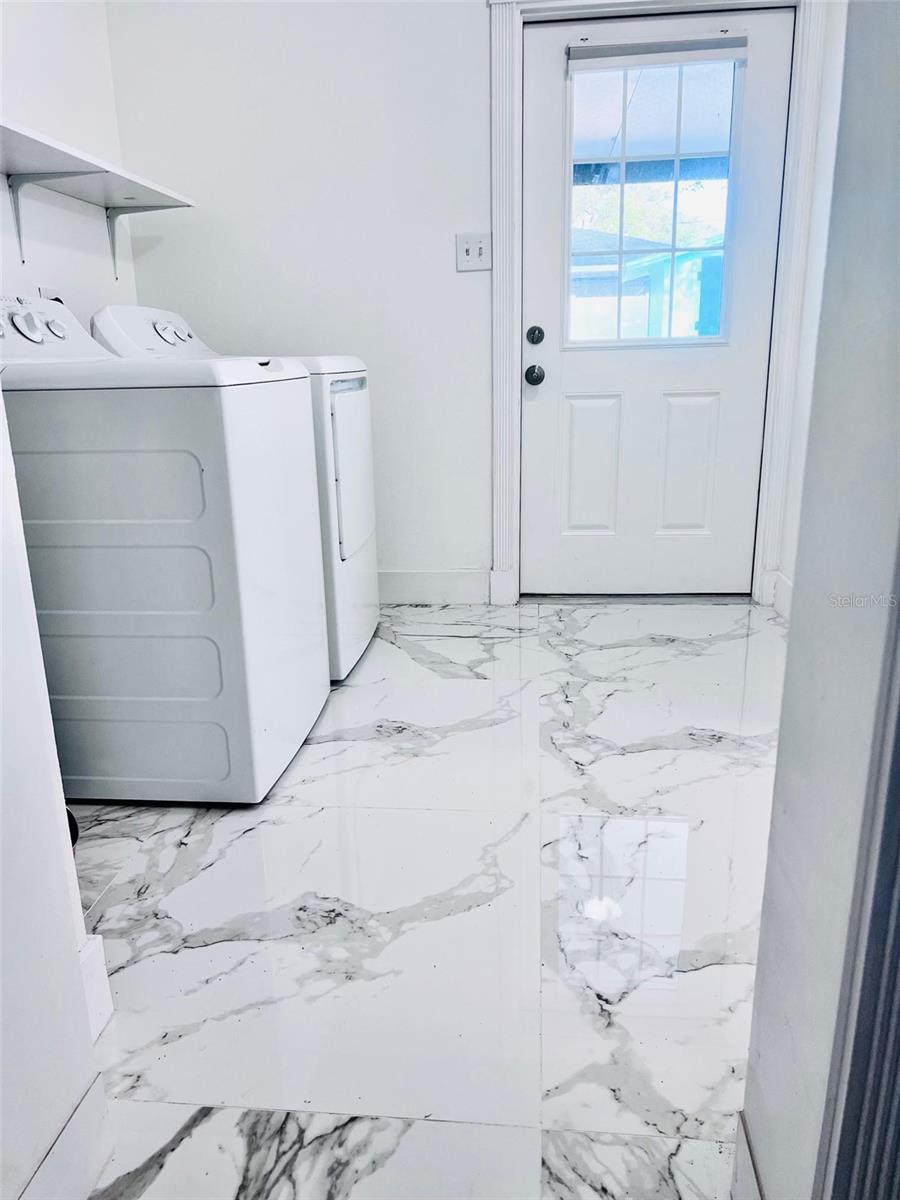 216 N HALIFAX AVE, DAYTONA BEACH, FL, 32118