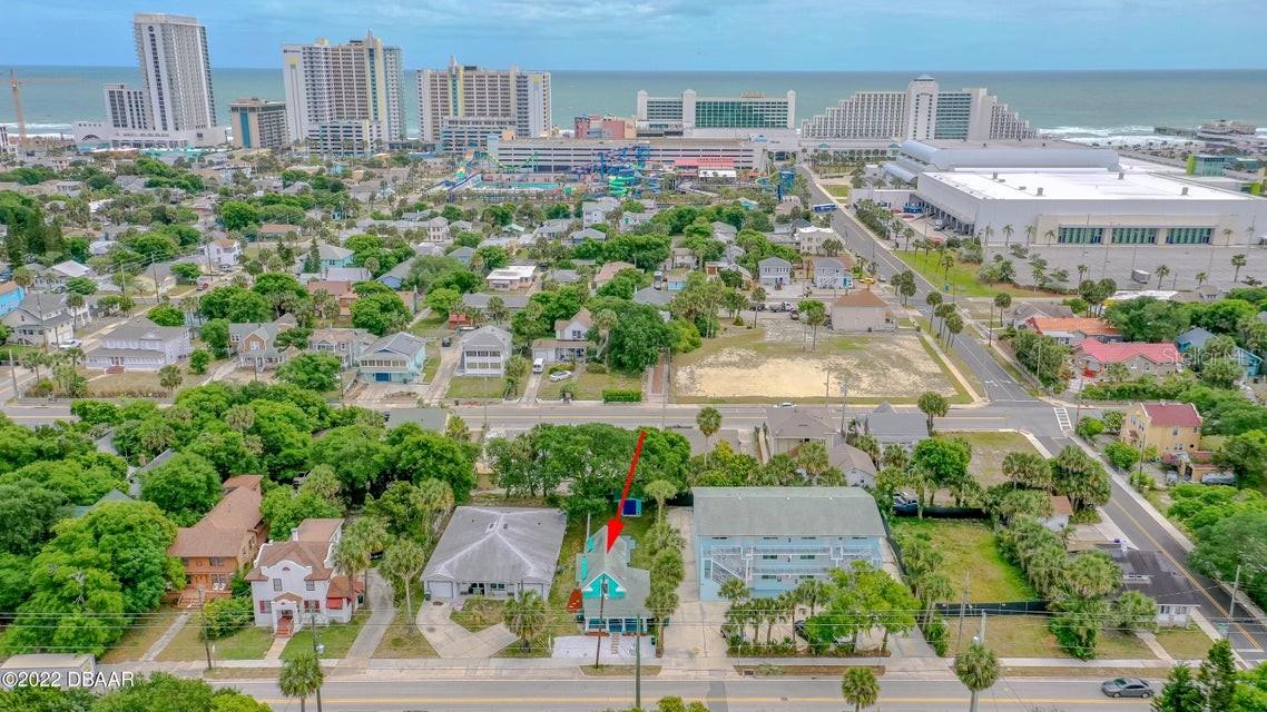 216 N HALIFAX AVE, DAYTONA BEACH, FL, 32118