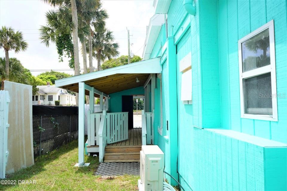 216 N HALIFAX AVE, DAYTONA BEACH, FL, 32118
