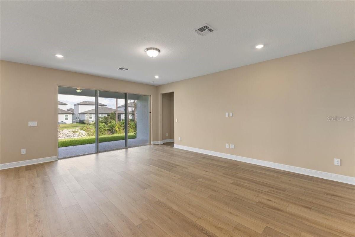 2137 DIVOT DR, DAYTONA BEACH, FL, 32124