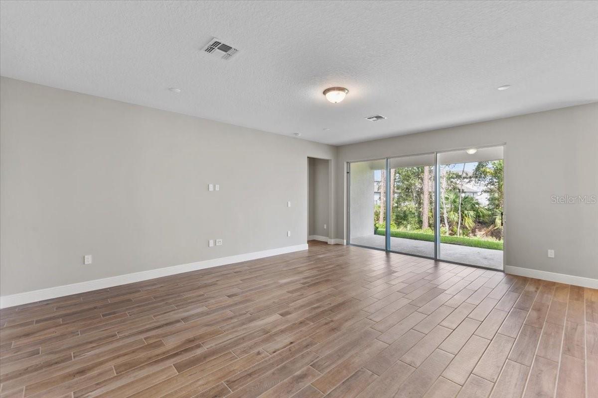2149 DIVOT DR, DAYTONA BEACH, FL, 32124
