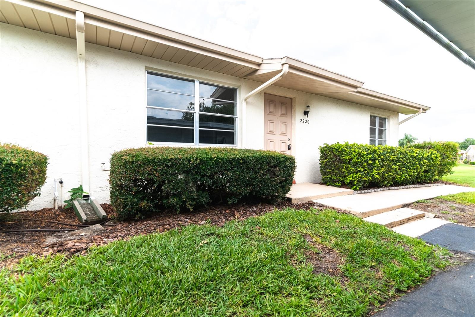 2220 GRENADIER DR #2220, SUN CITY CENTER, FL, 33573