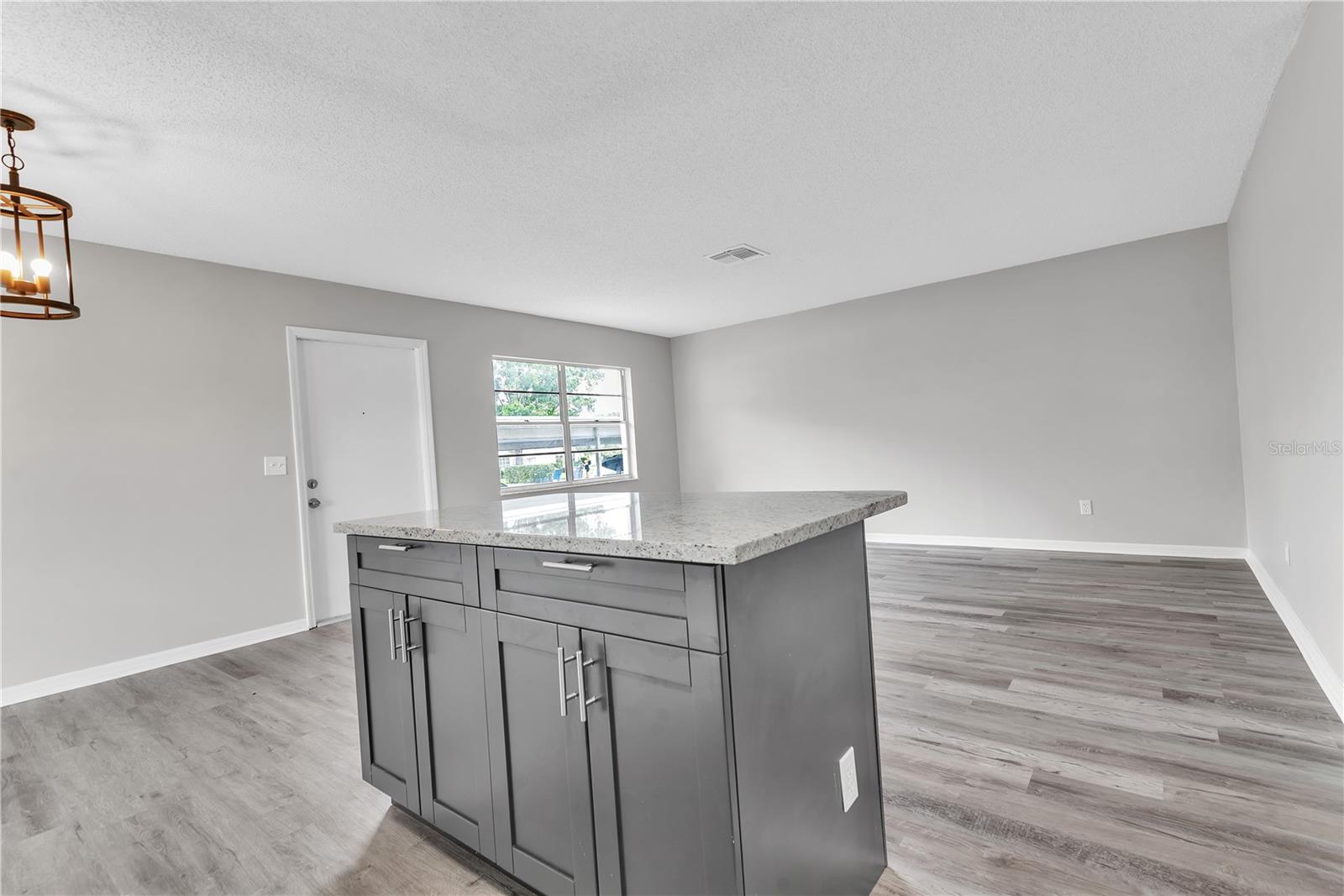 2220 GRENADIER DR #2220, SUN CITY CENTER, FL, 33573