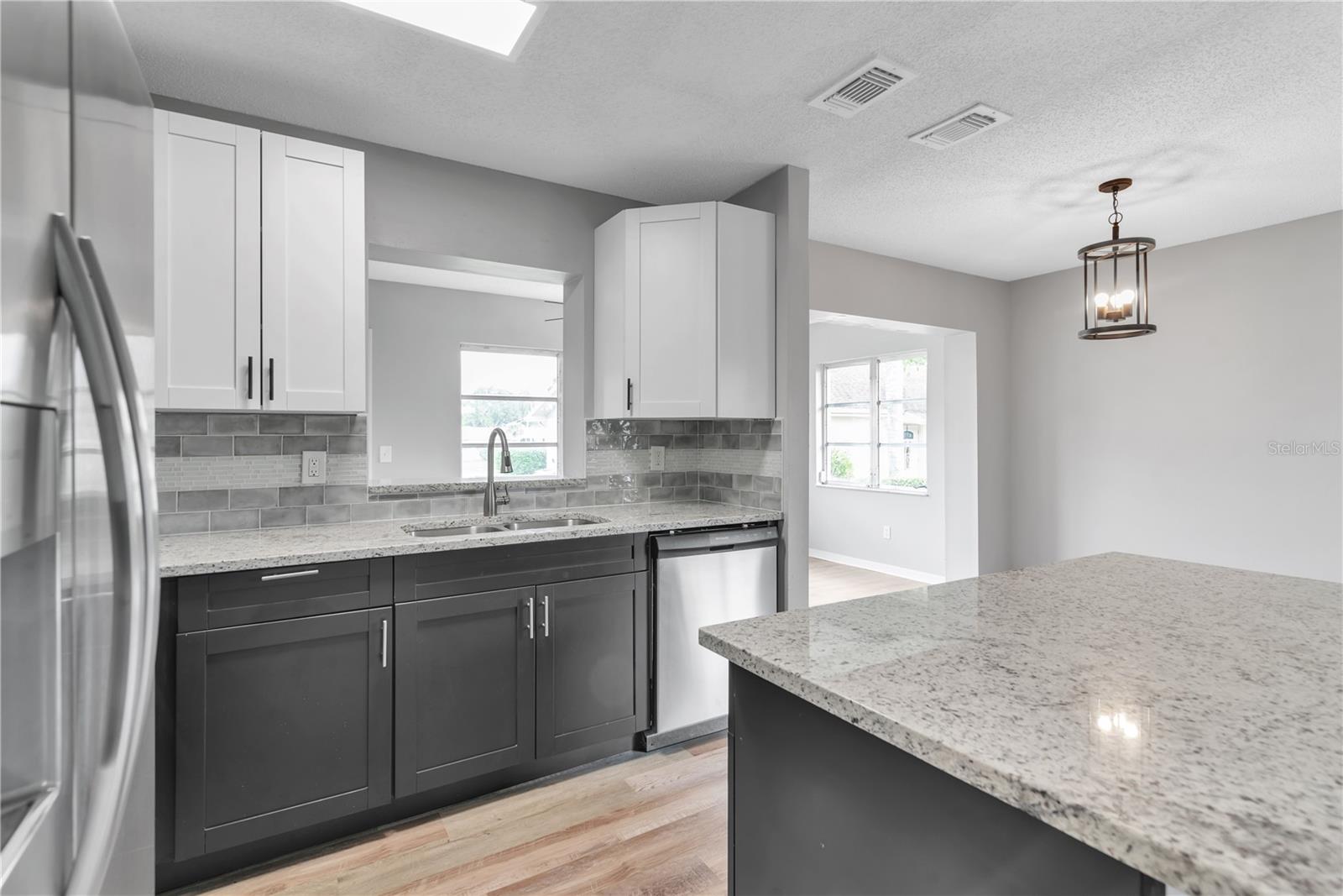 2220 GRENADIER DR #2220, SUN CITY CENTER, FL, 33573