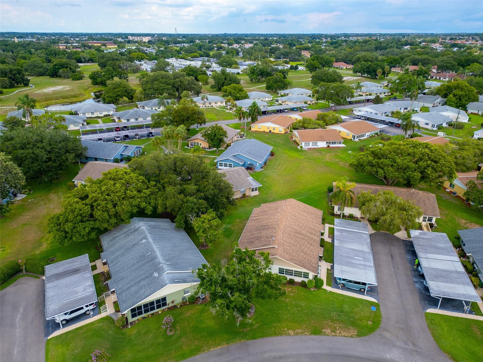 2220 GRENADIER DR #2220, SUN CITY CENTER, FL, 33573