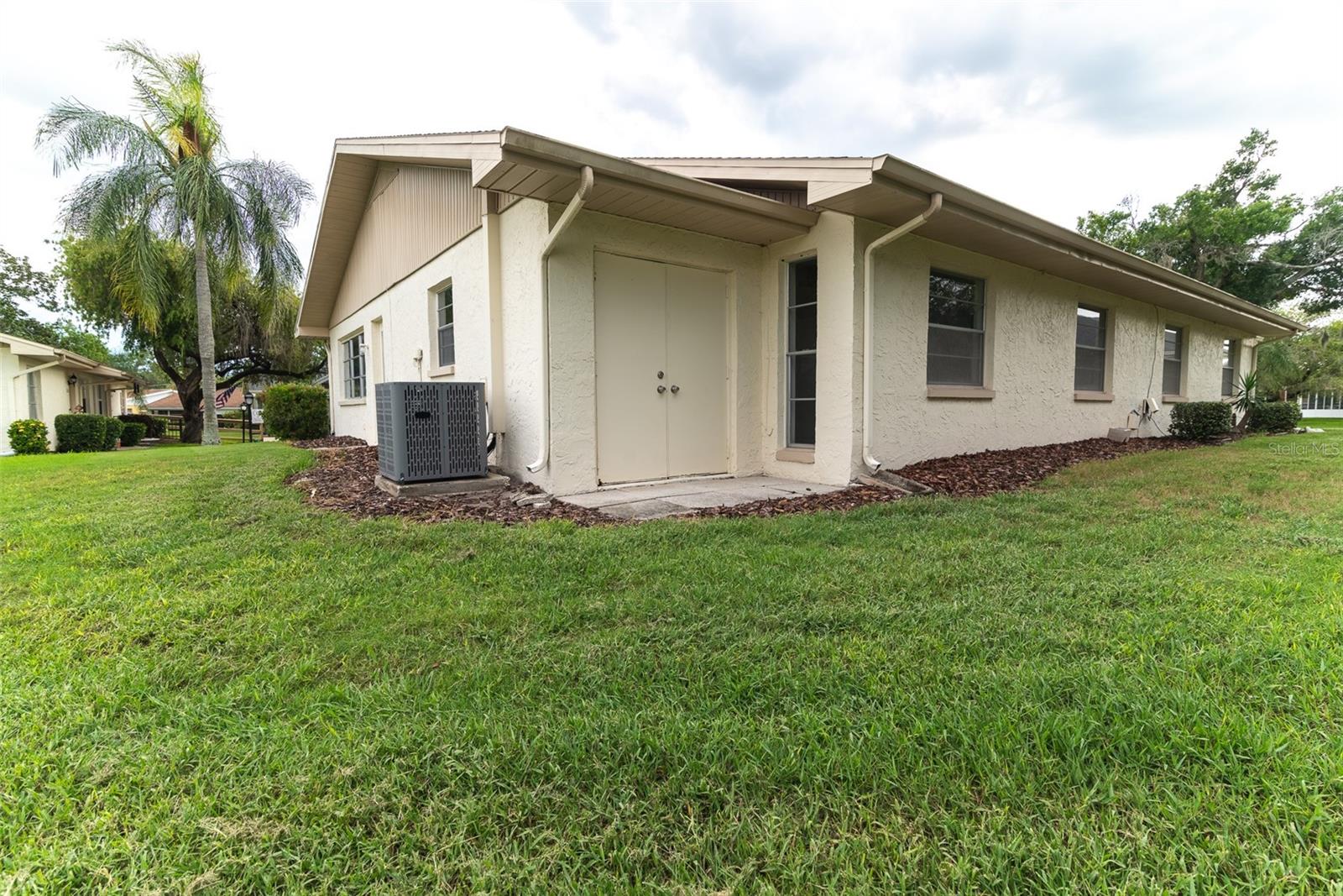 2220 GRENADIER DR #2220, SUN CITY CENTER, FL, 33573