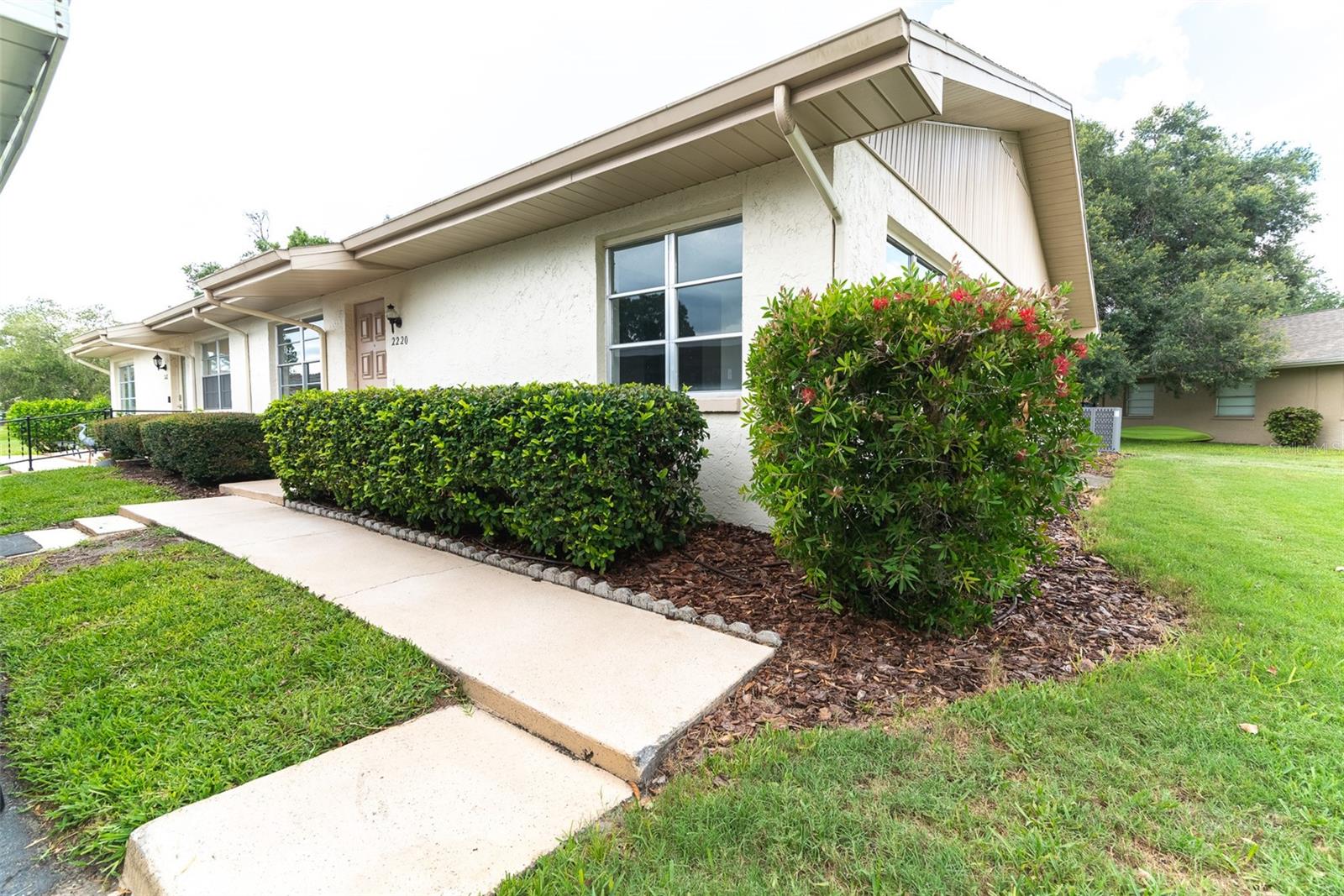 2220 GRENADIER DR #2220, SUN CITY CENTER, FL, 33573