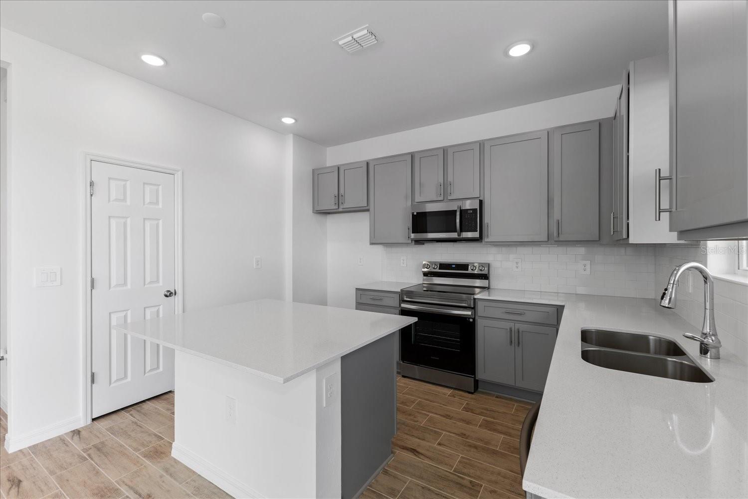 17355 PEREGRINE WAY, PUNTA GORDA, FL, 33982