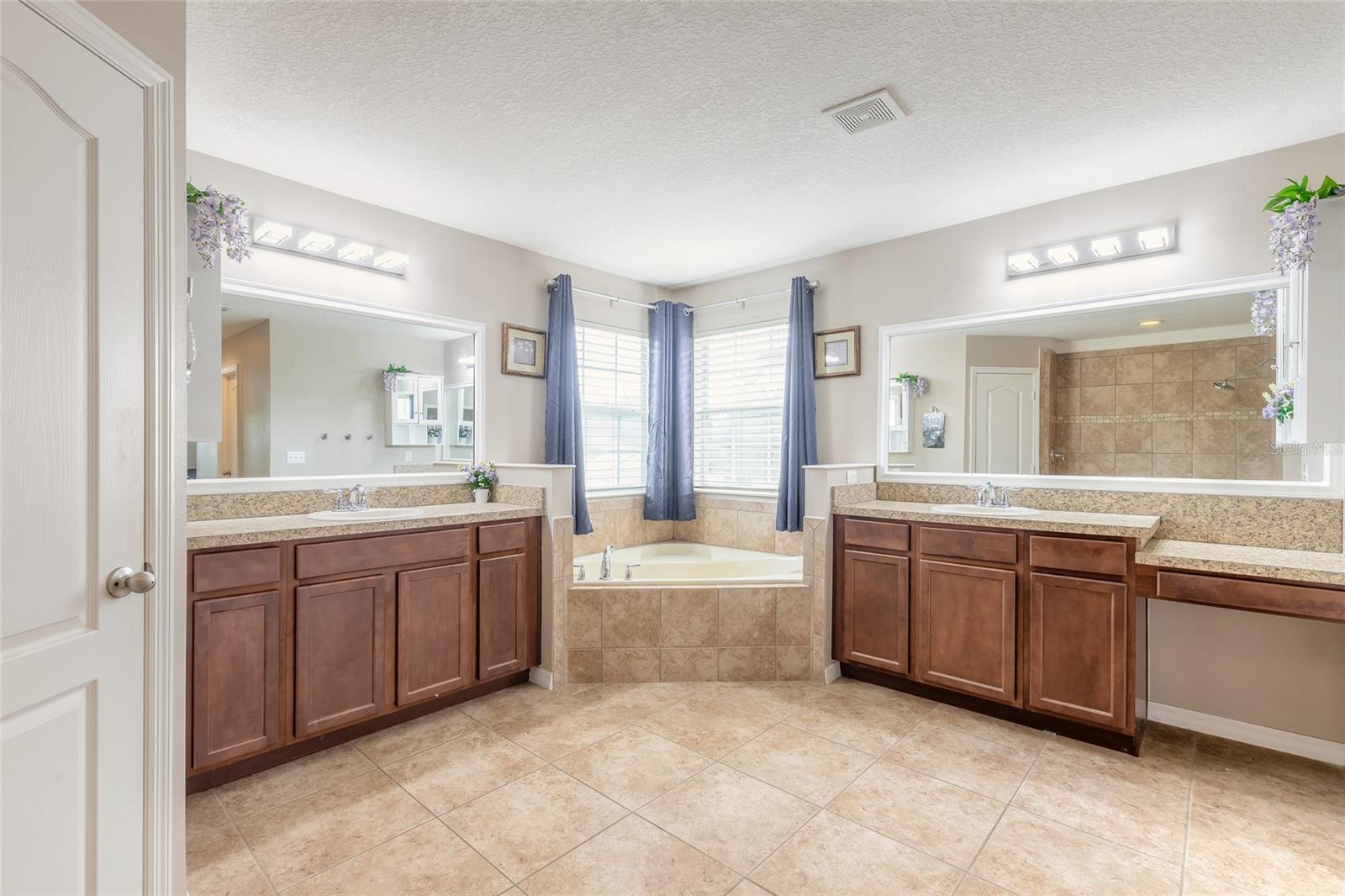 206 LAUREL POINT CT, DELAND, FL, 32724