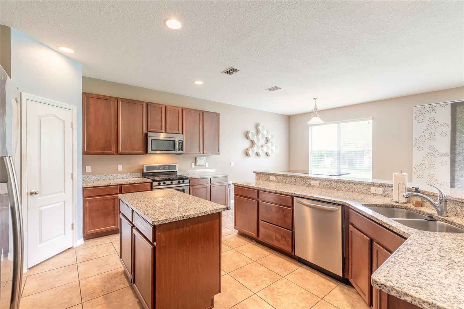 206 LAUREL POINT CT, DELAND, FL, 32724