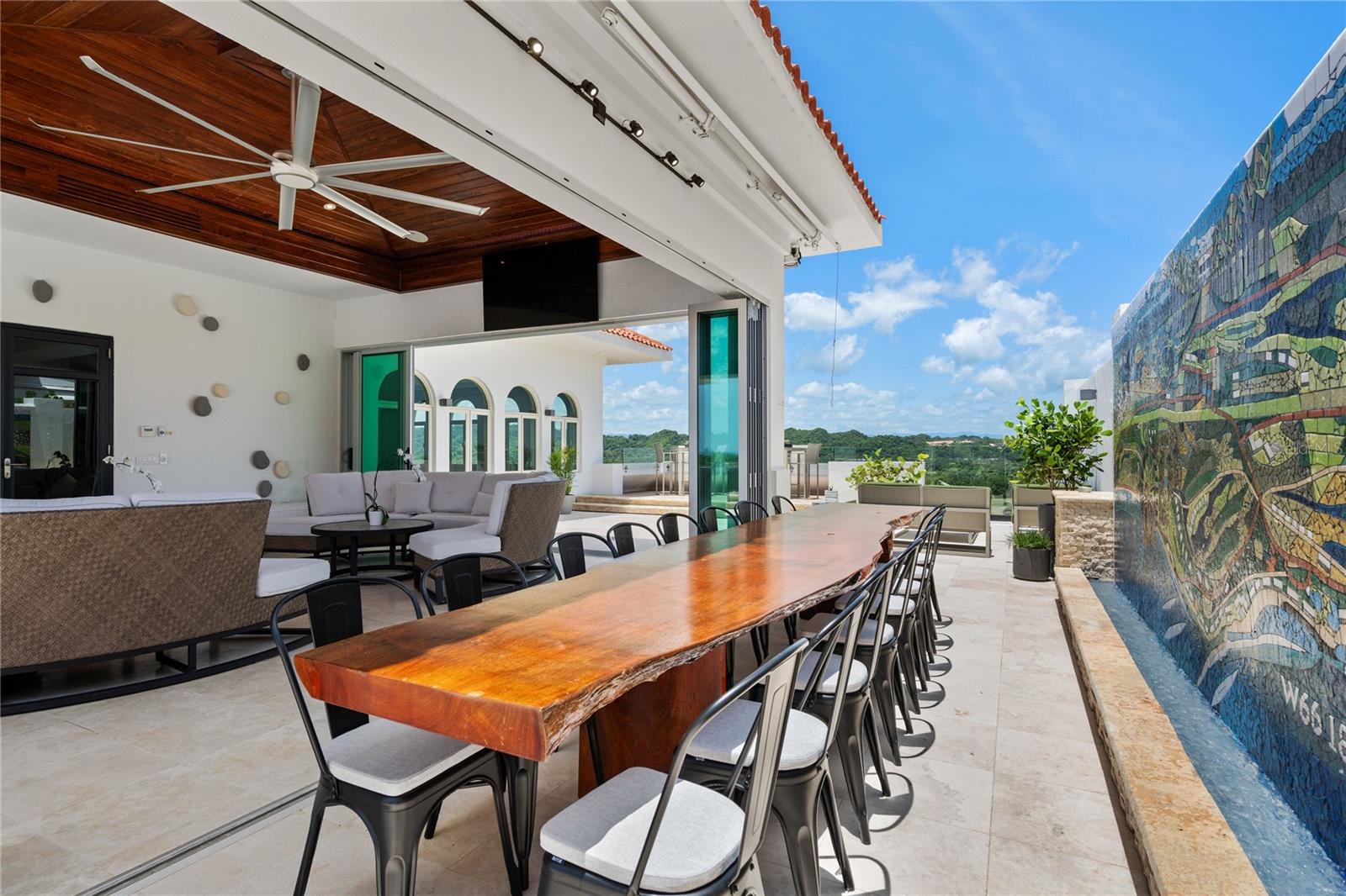 PR9106892 Property Photo