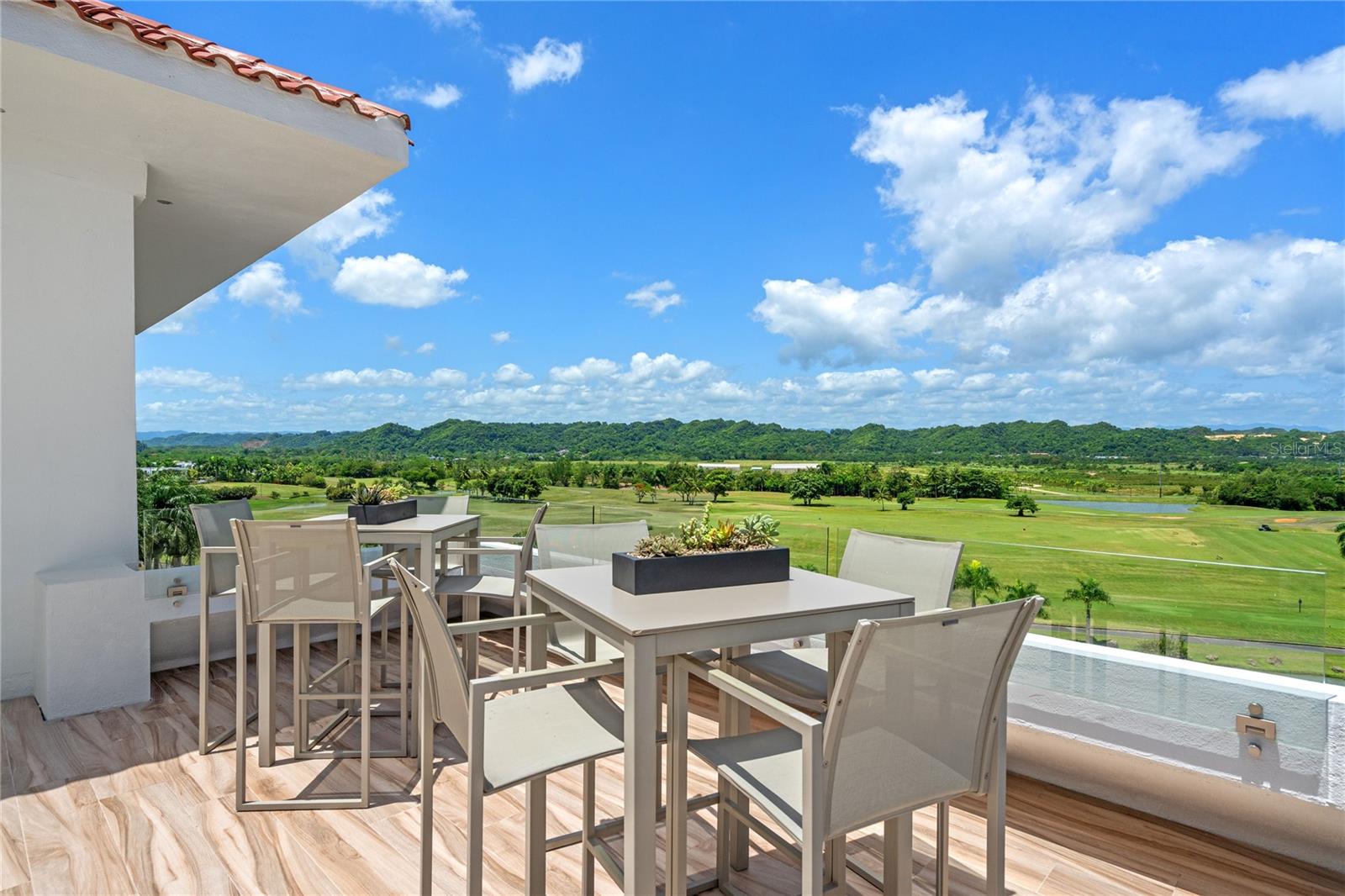 PR9106892 Property Photo