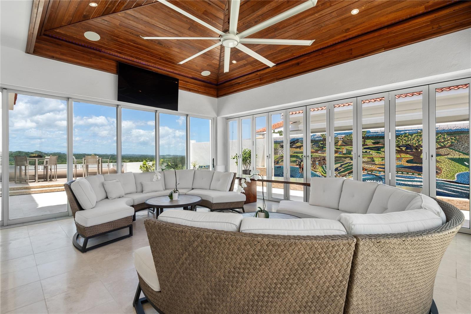 PR9106892 Property Photo