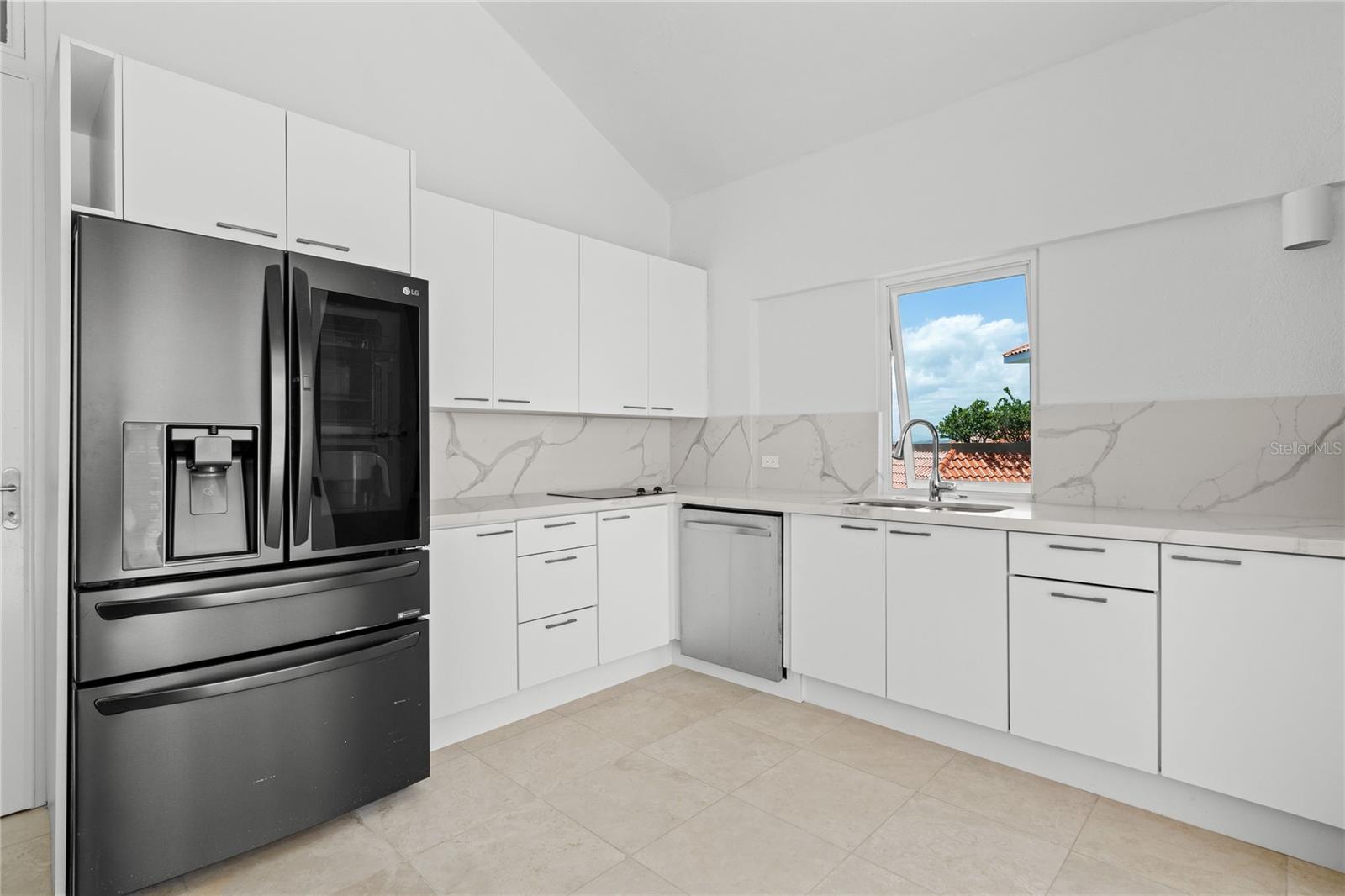 PR9106892 Property Photo