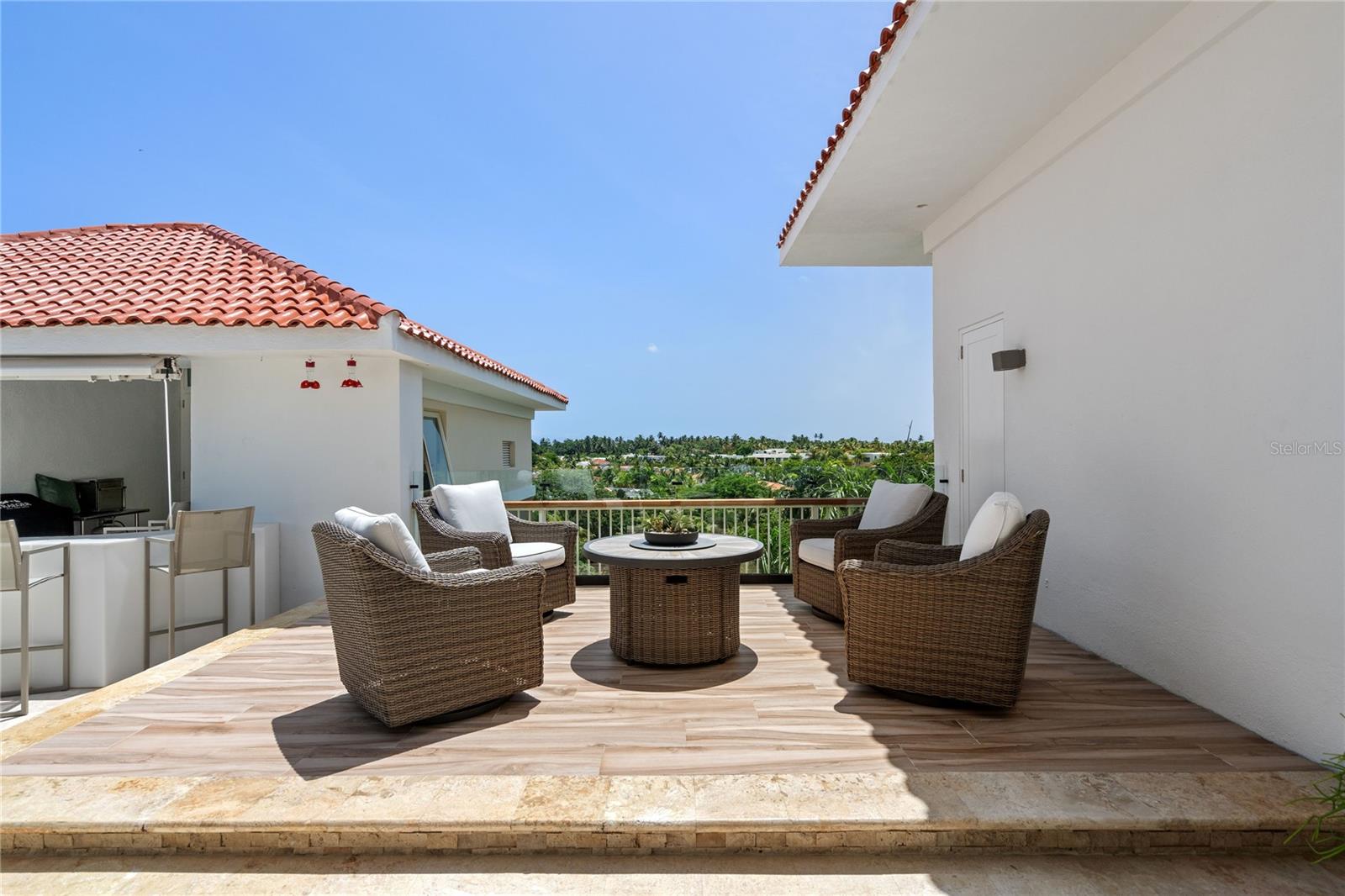 PR9106892 Property Photo