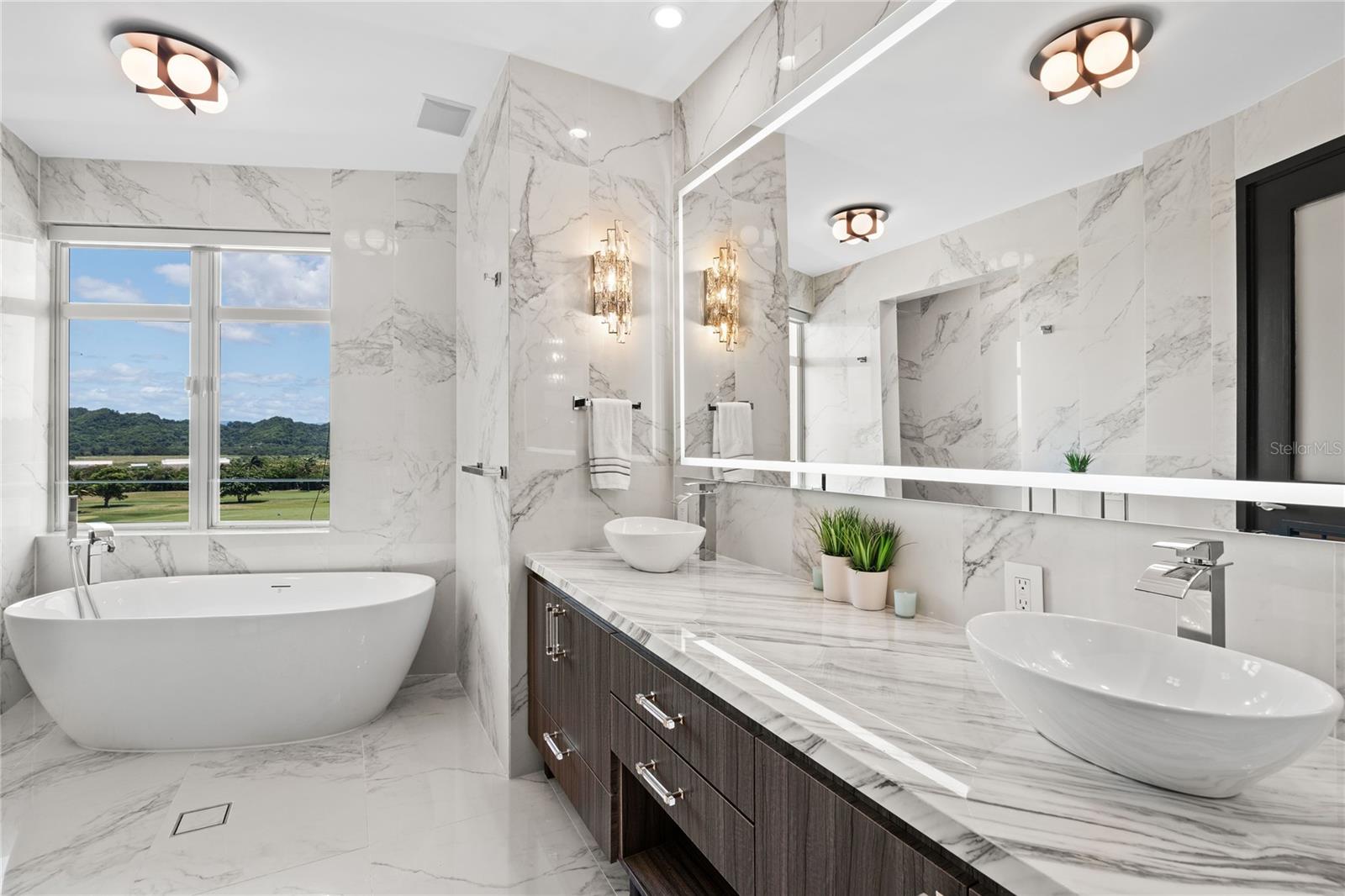 PR9106892 Property Photo