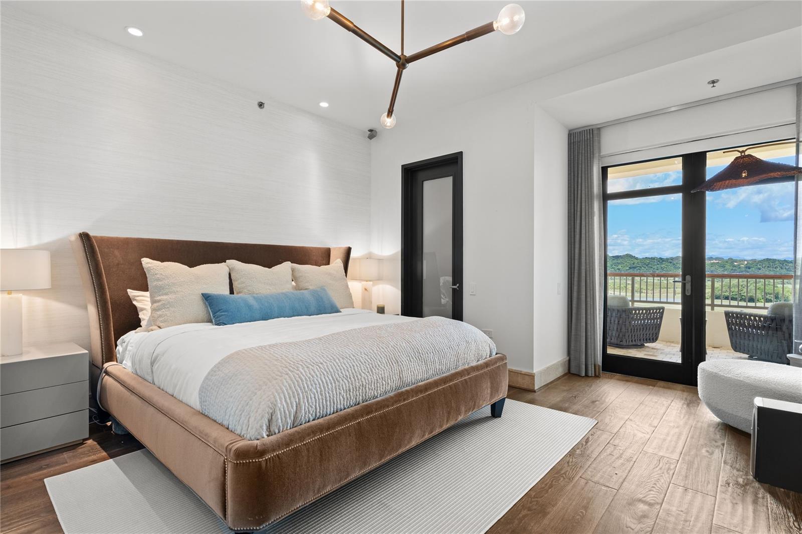 PR9106892 Property Photo