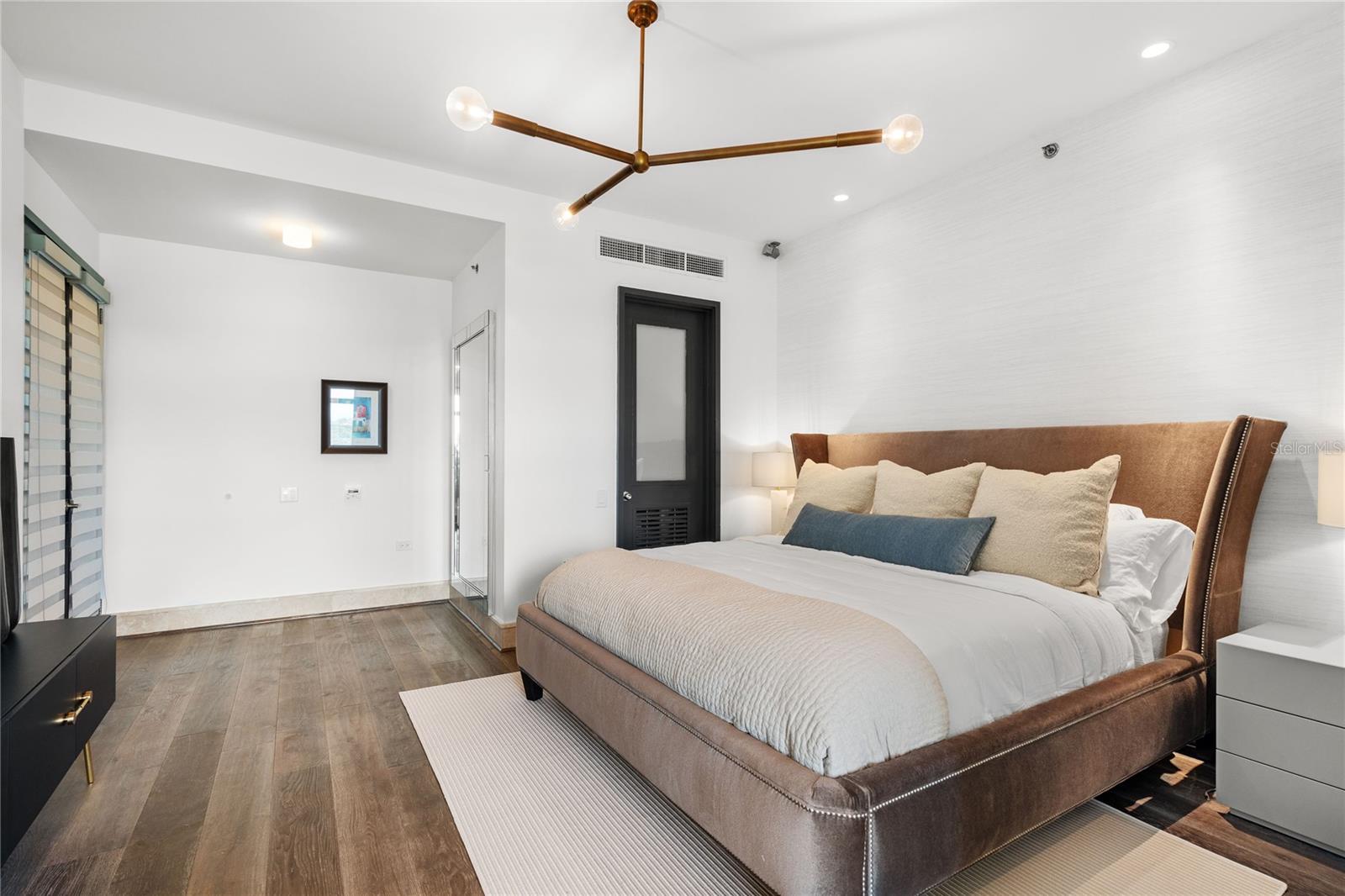 PR9106892 Property Photo