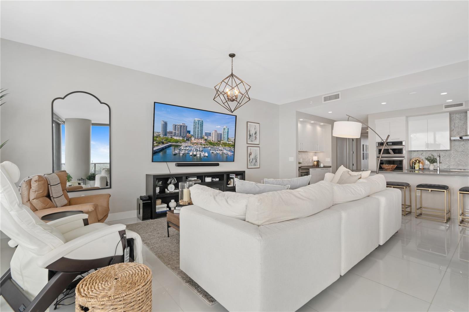 100 1ST AVE N #2205, ST PETERSBURG, FL, 33701