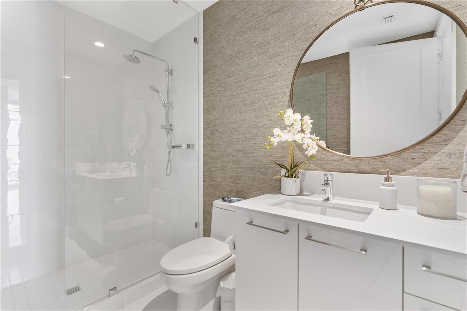 100 1ST AVE N #2205, ST PETERSBURG, FL, 33701