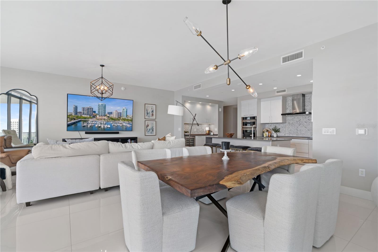 100 1ST AVE N #2205, ST PETERSBURG, FL, 33701