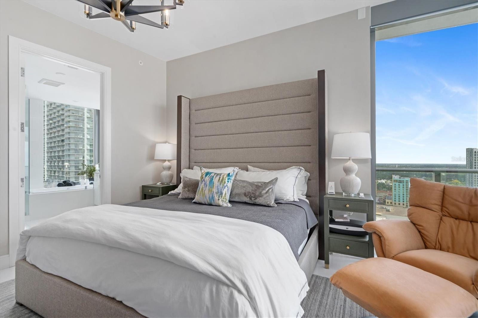 100 1ST AVE N #2205, ST PETERSBURG, FL, 33701