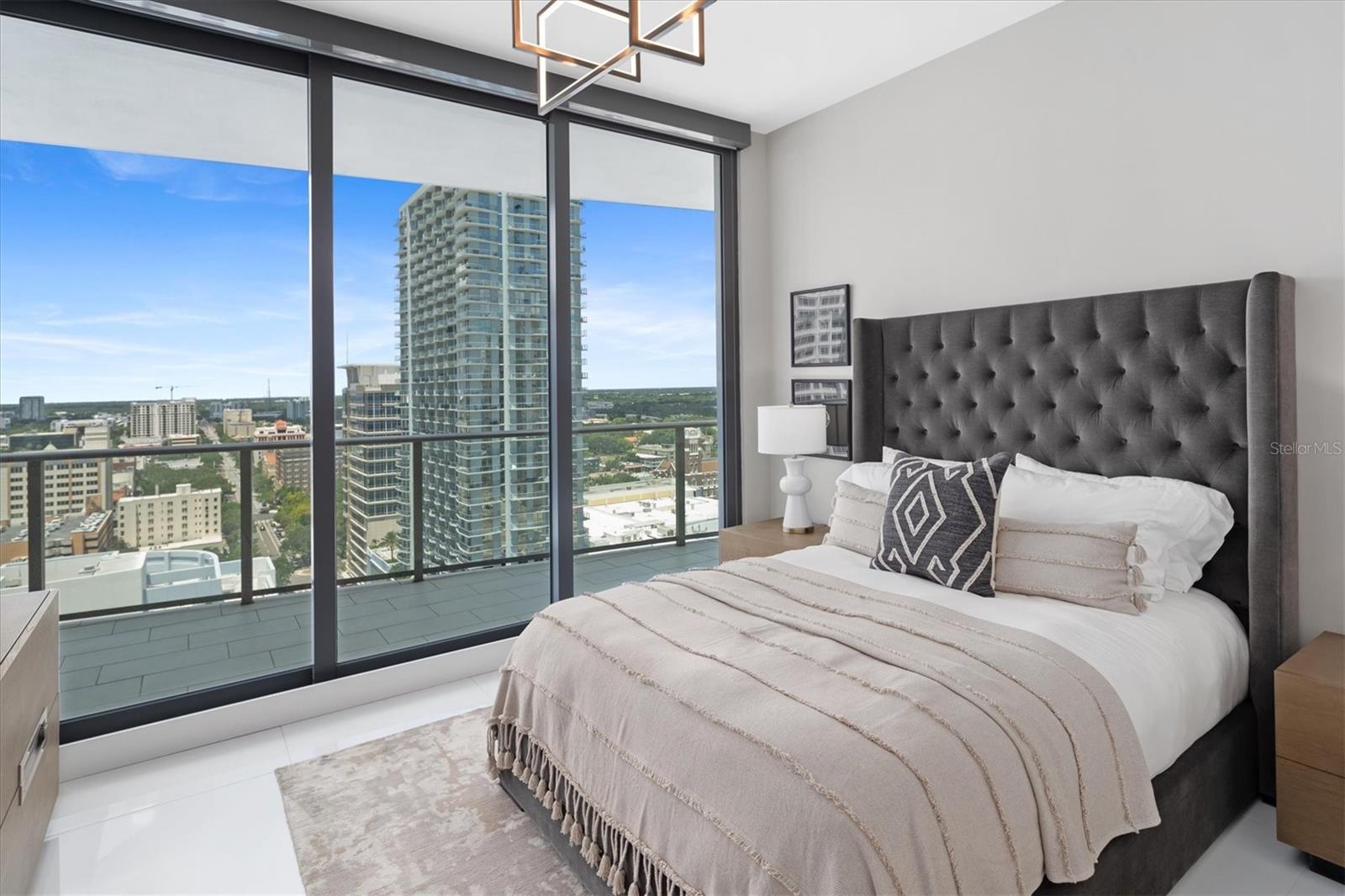 100 1ST AVE N #2205, ST PETERSBURG, FL, 33701