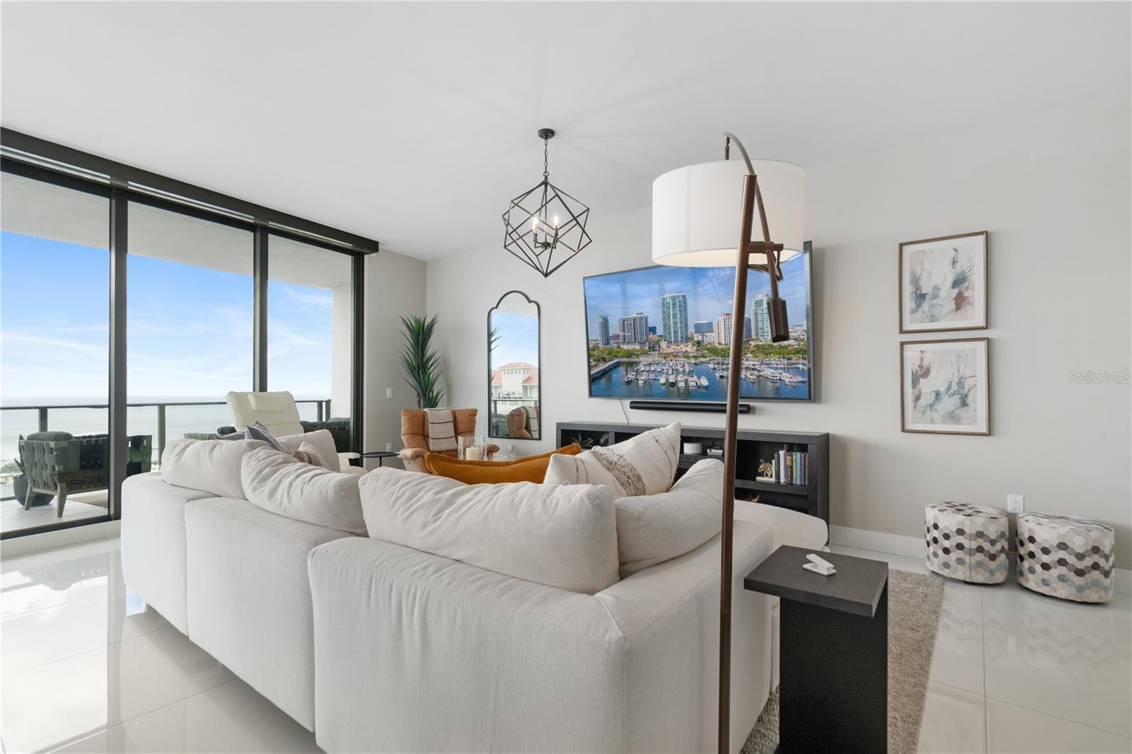 100 1ST AVE N #2205, ST PETERSBURG, FL, 33701