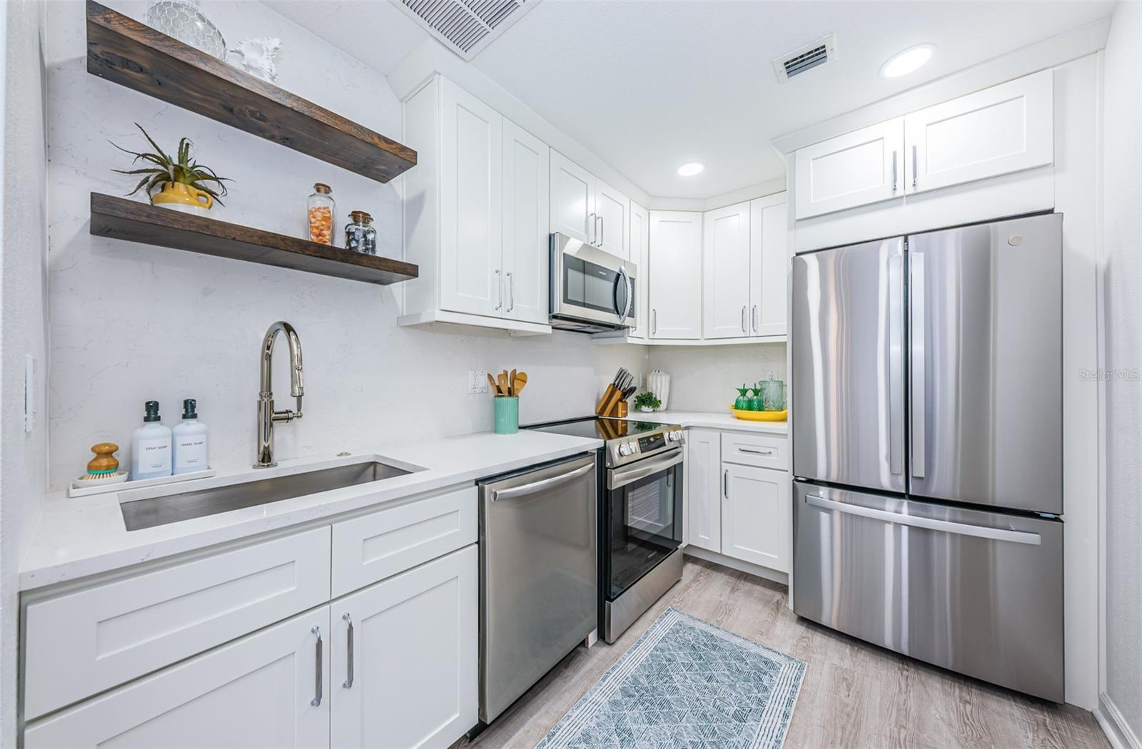 4834 BEACH DR SE #F, ST PETERSBURG, FL, 33705