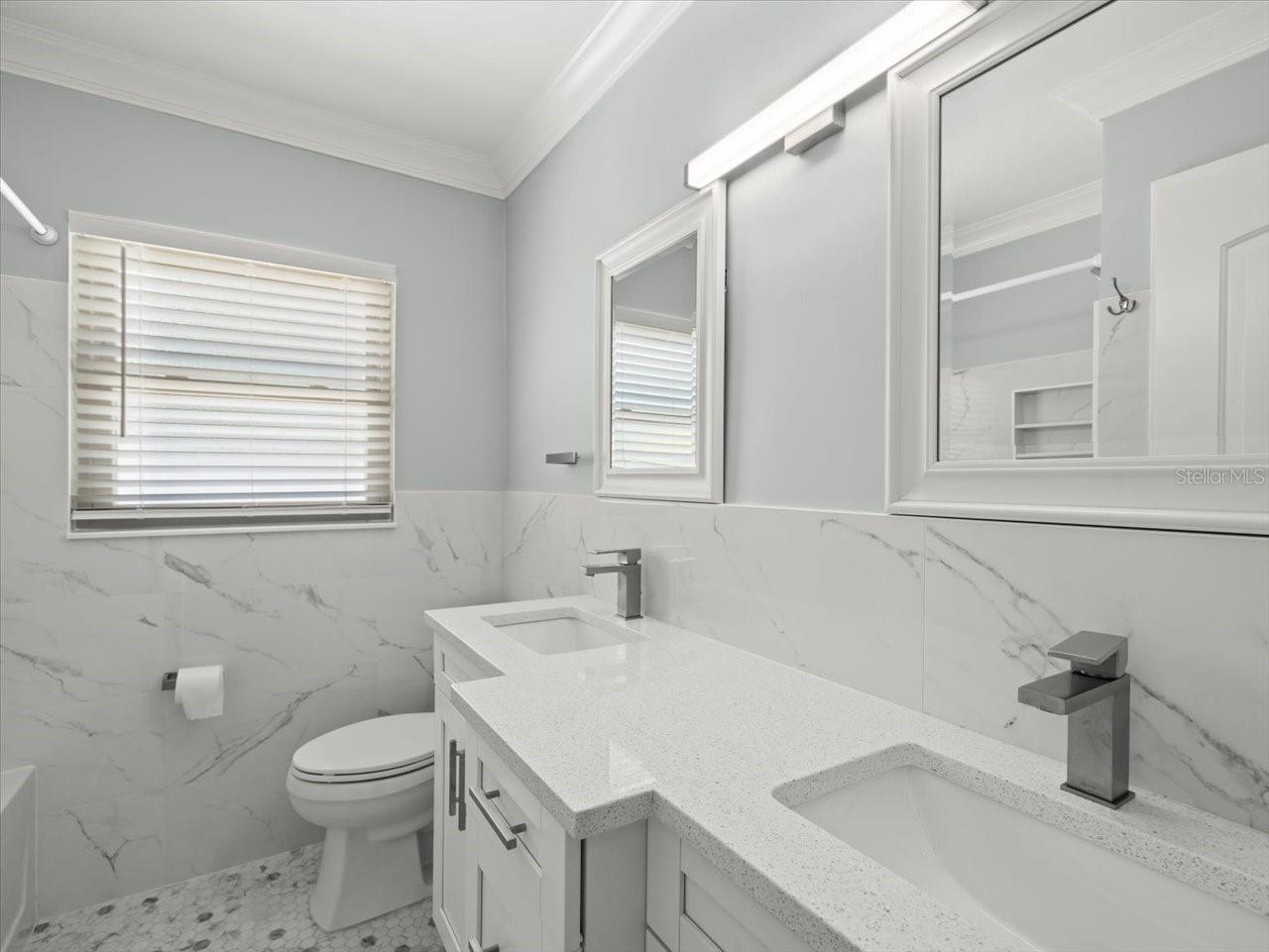 2347 EASTWOOD DR, CLEARWATER, FL, 33765