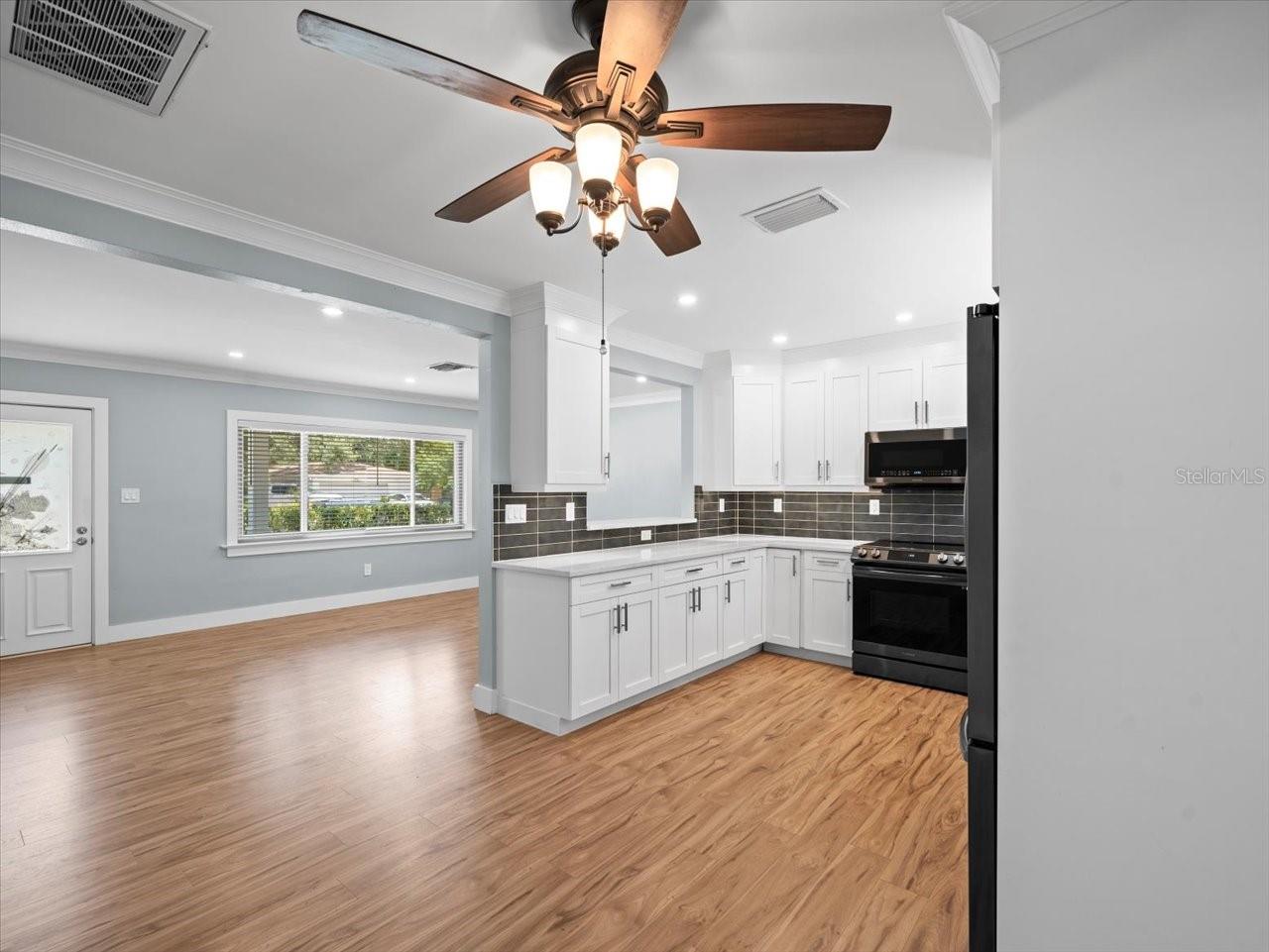 2347 EASTWOOD DR, CLEARWATER, FL, 33765