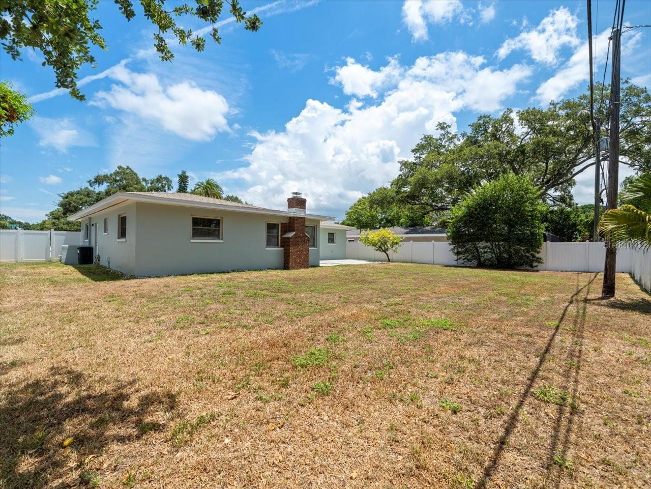 2347 EASTWOOD DR, CLEARWATER, FL, 33765