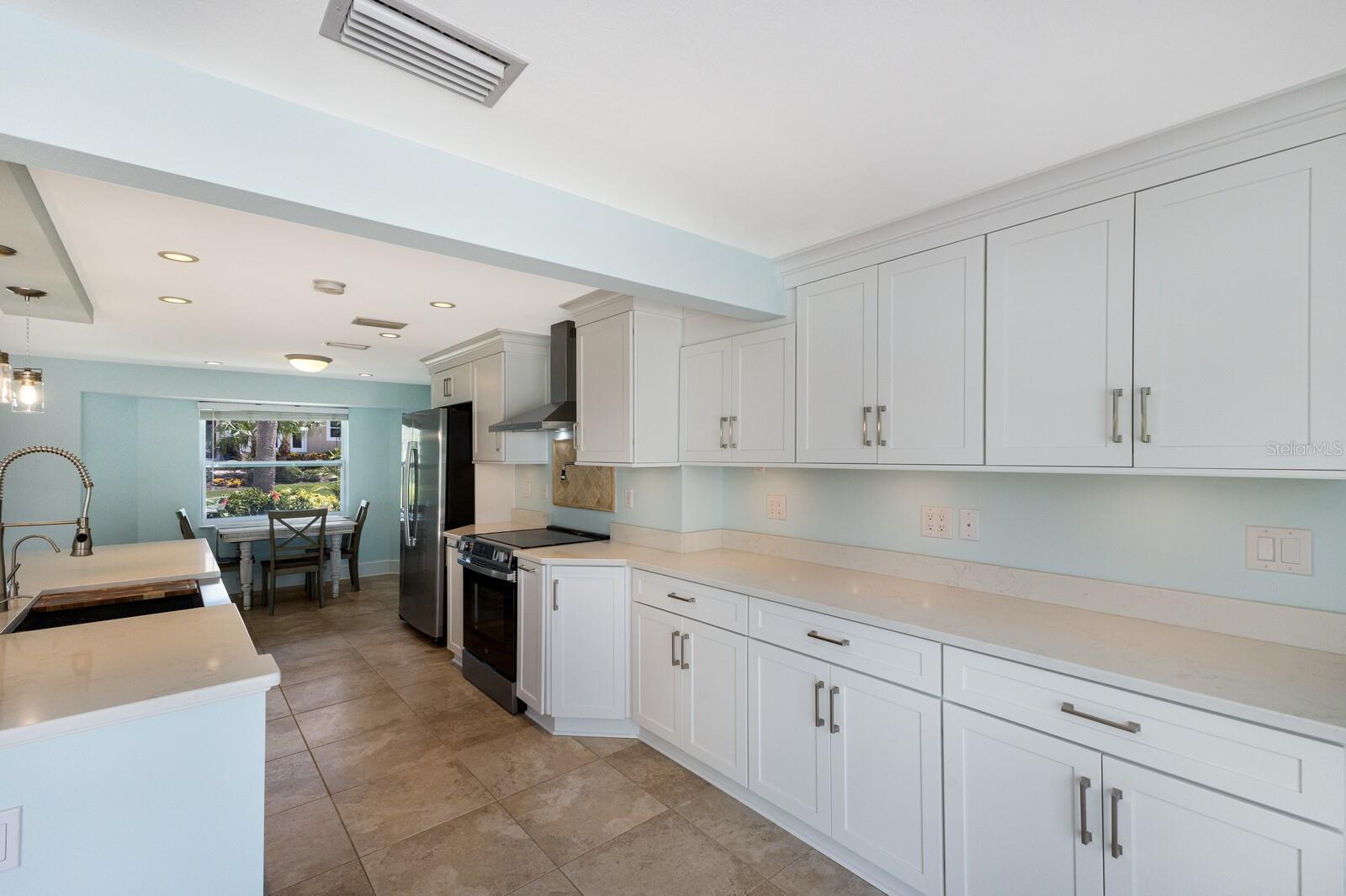 506 69TH ST, HOLMES BEACH, FL, 34217