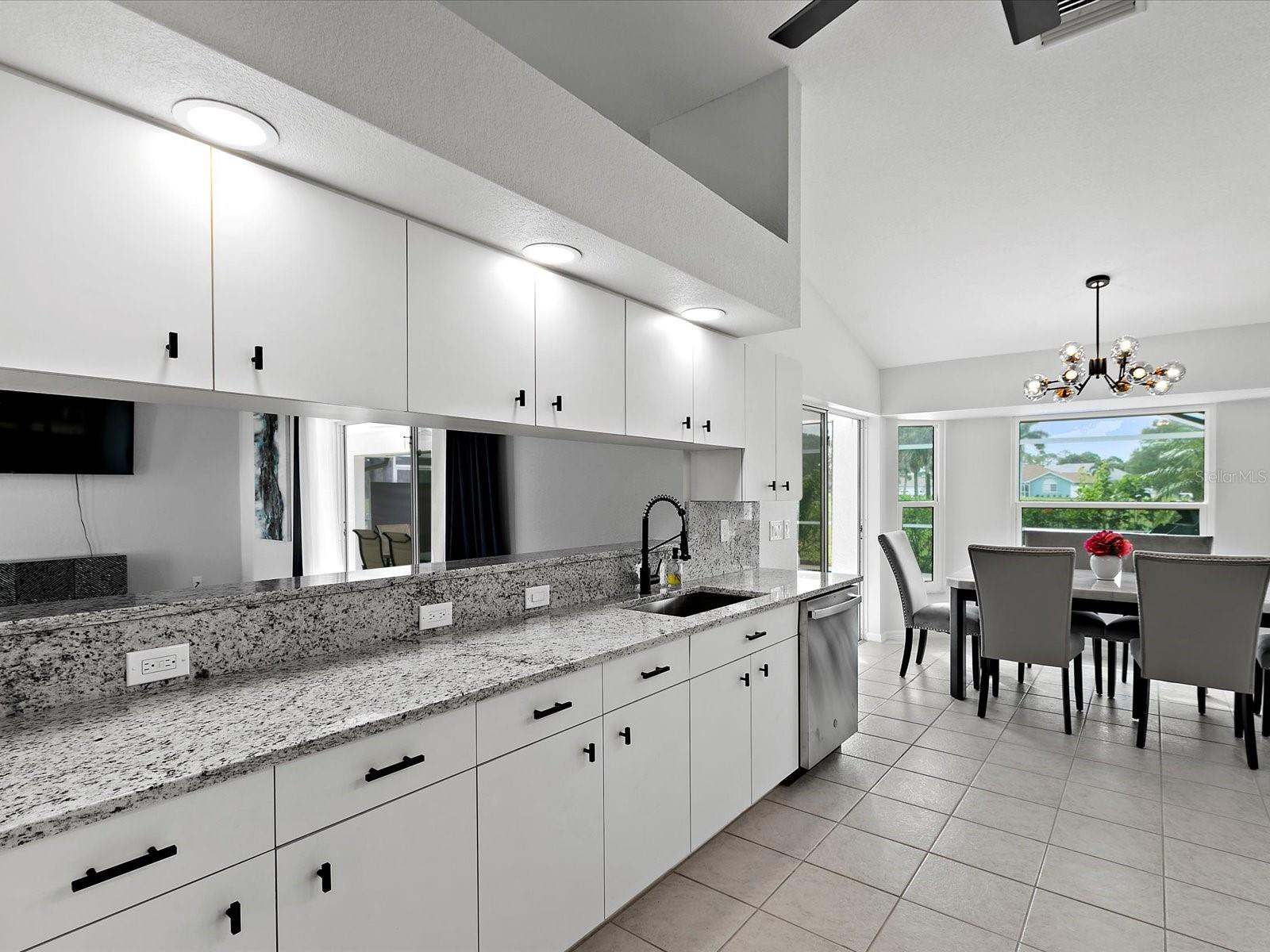 39 LONG MEADOW CT, ROTONDA WEST, FL, 33947