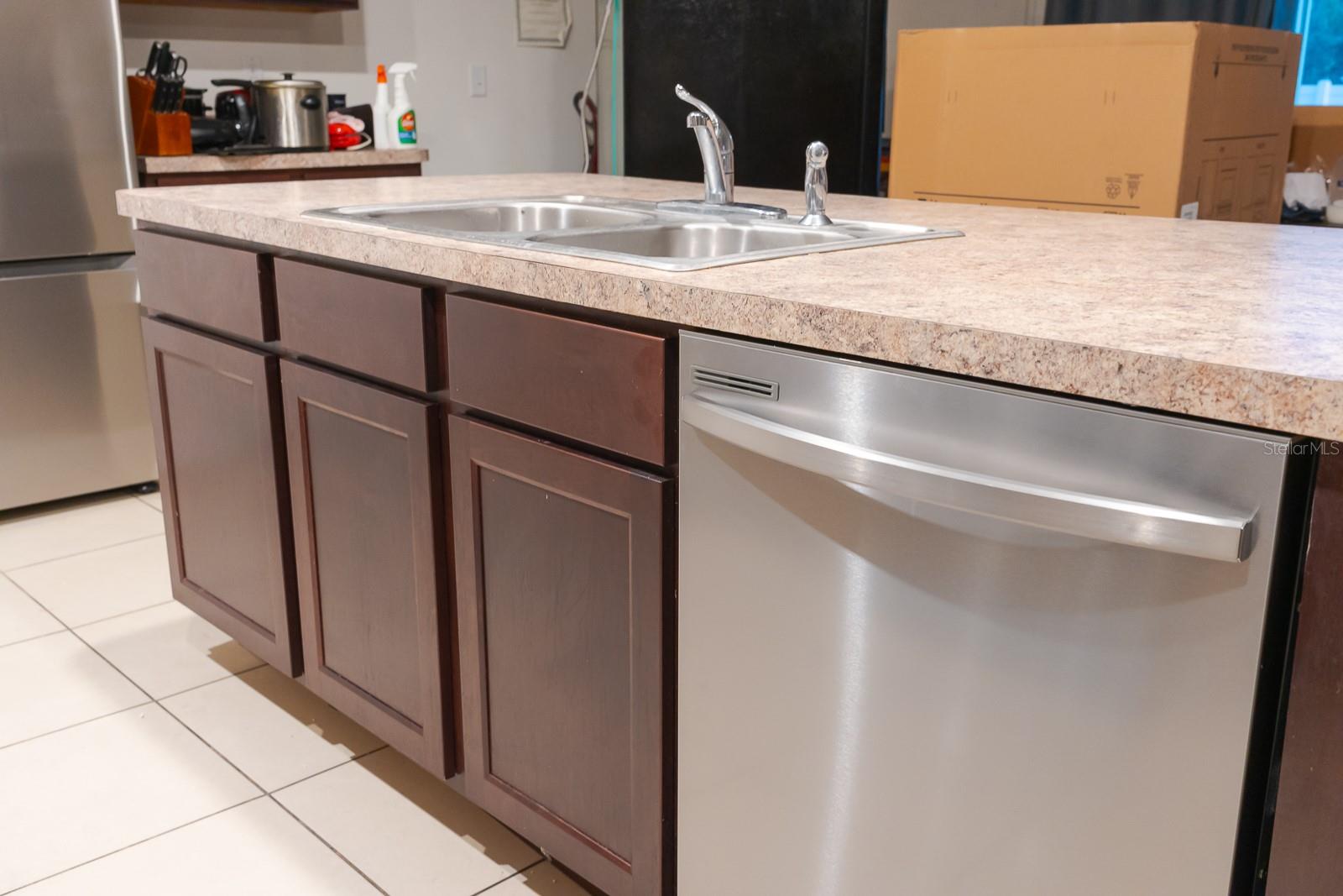10023 MERRY FAWN CT, SUN CITY CENTER, FL, 33573
