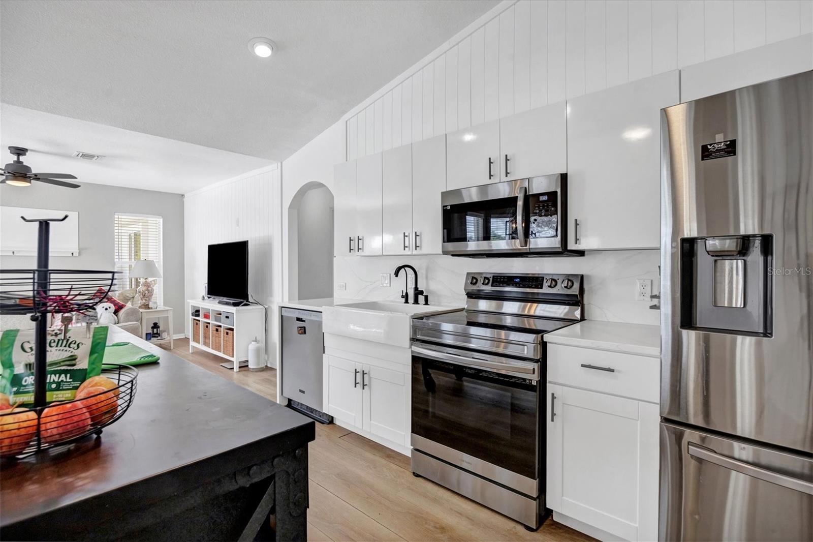 22098 BINGHAM AVE, PORT CHARLOTTE, FL, 33954