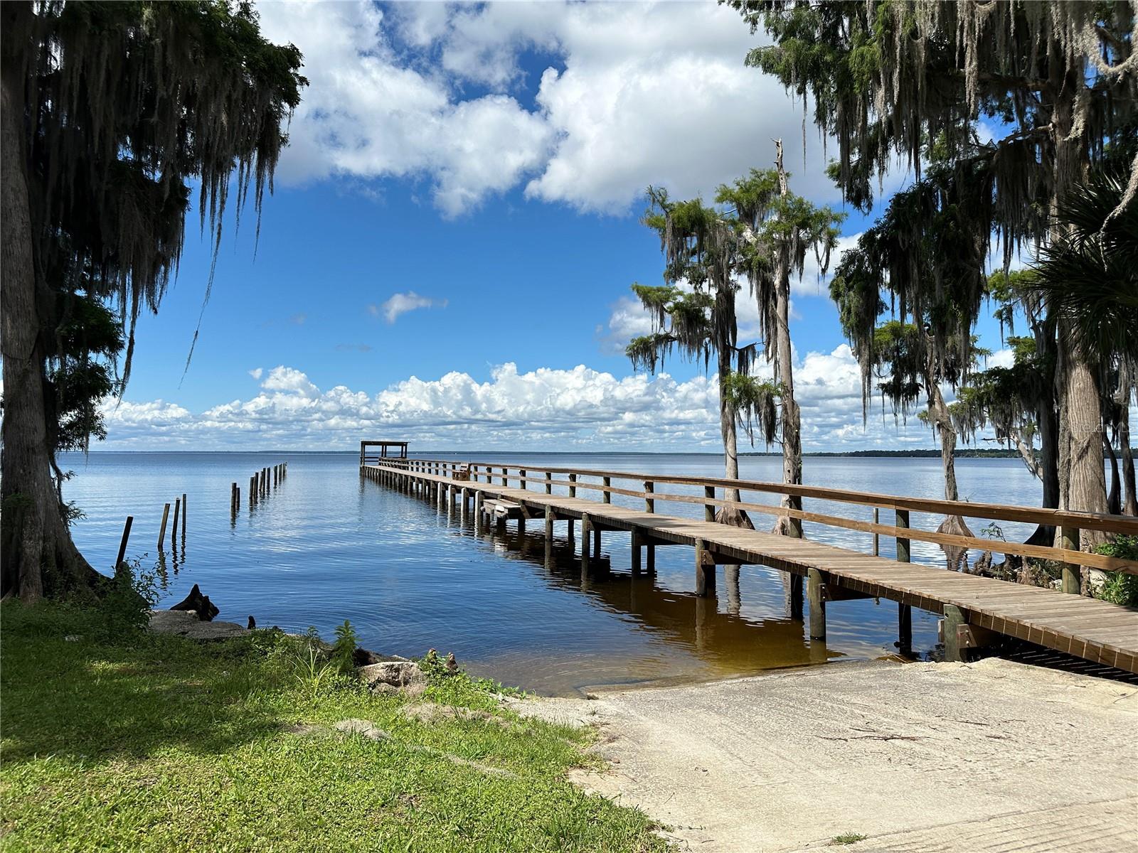 828 PARADISE BLVD, GEORGETOWN, FL, 32139