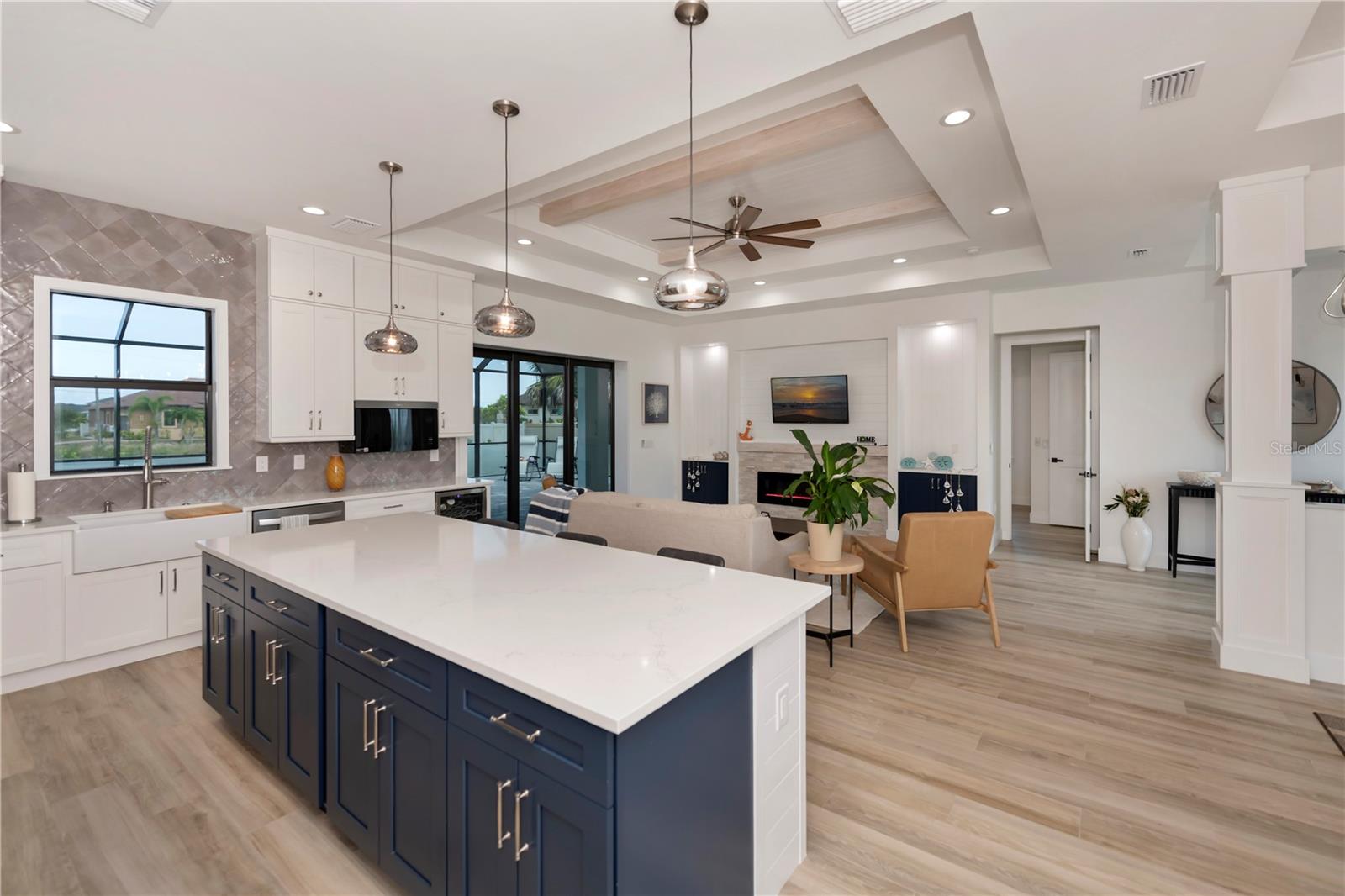 11 PINEHURST CT, ROTONDA WEST, FL, 33947