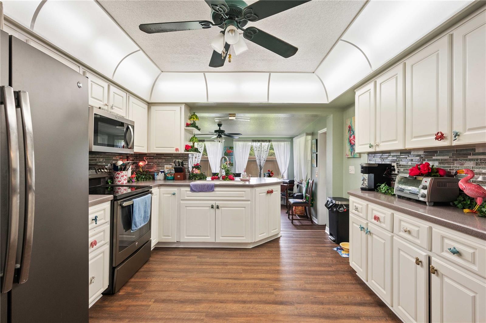 132 E BELT AVE, BUSHNELL, FL, 33513