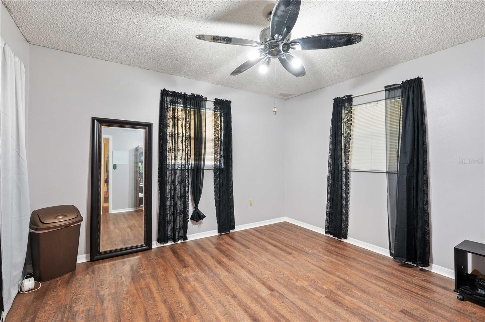 132 E BELT AVE, BUSHNELL, FL, 33513