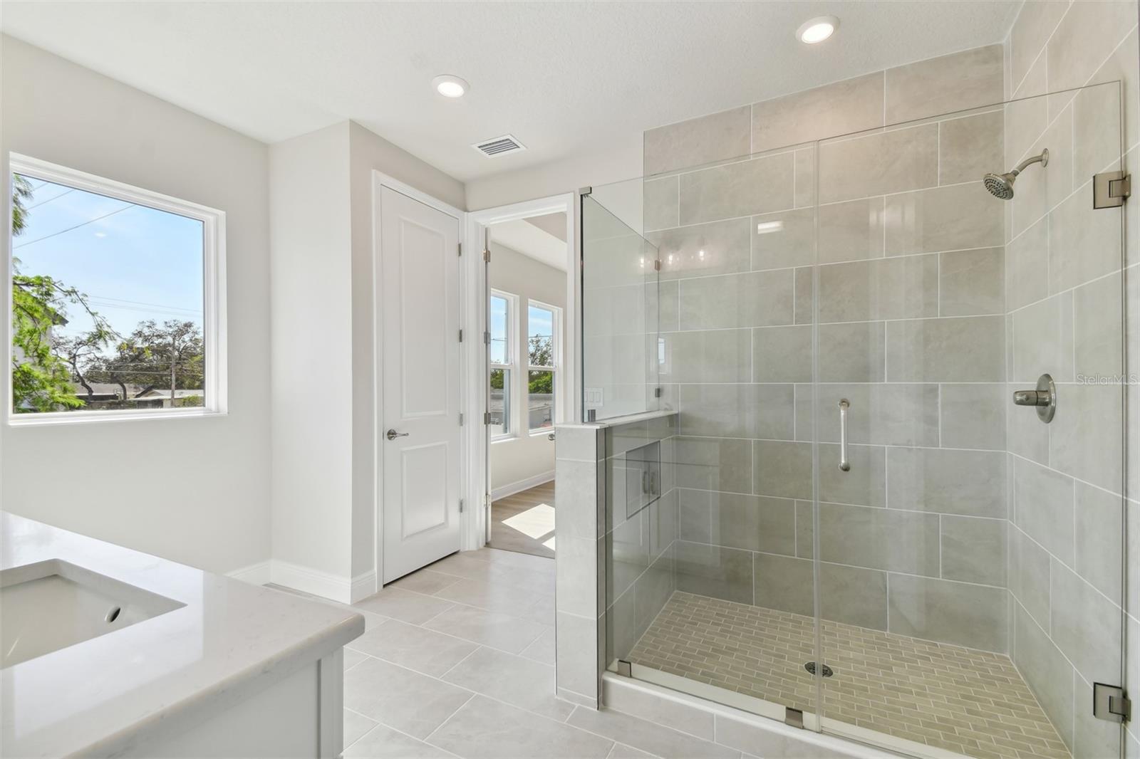 3924 W CARMEN ST, TAMPA, FL, 33609