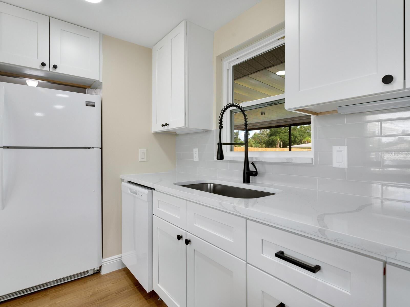 2133 FIESTA DR, SARASOTA, FL, 34231