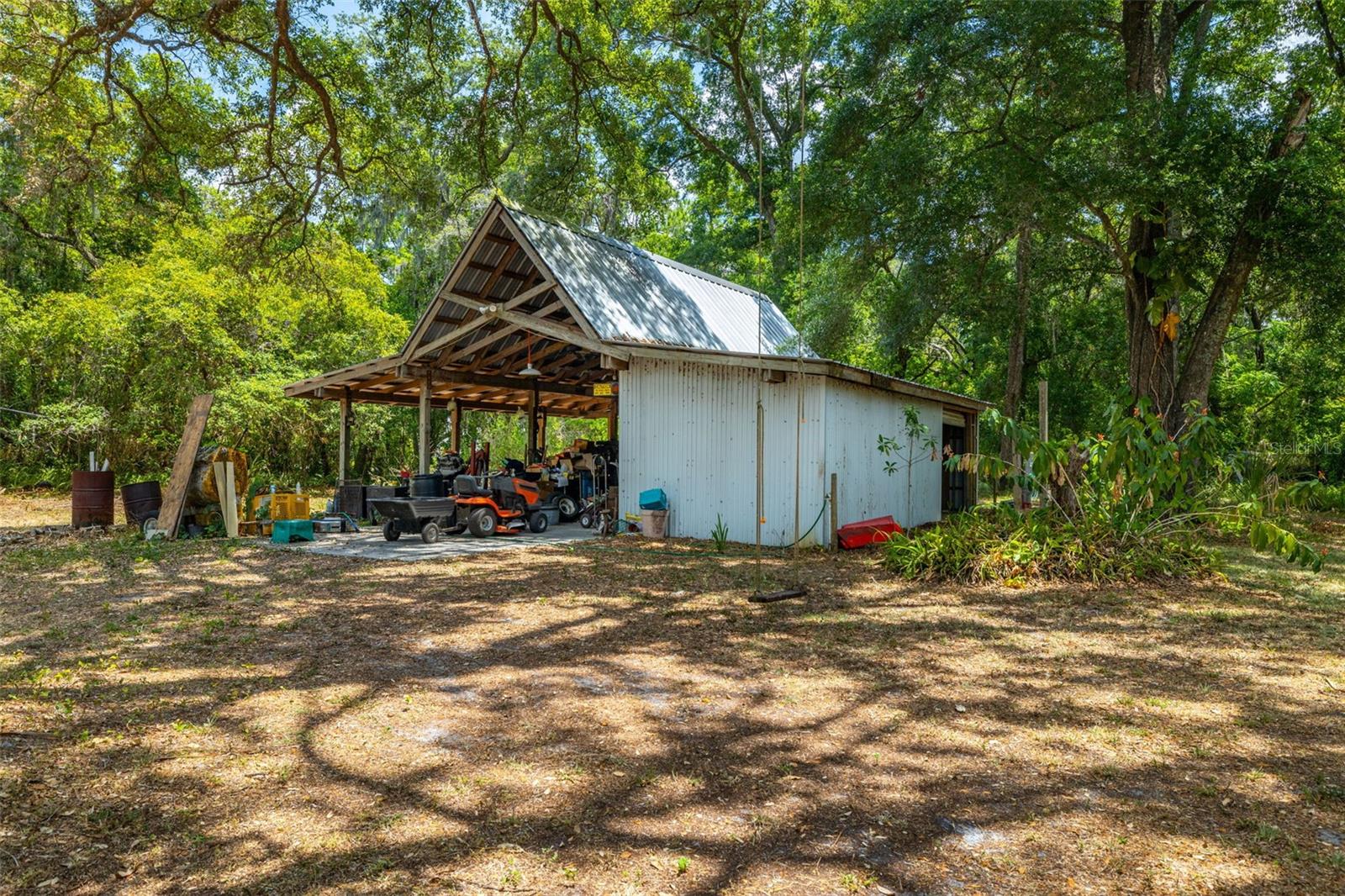 16637 LIVINGSTON AVE, LUTZ, FL, 33559