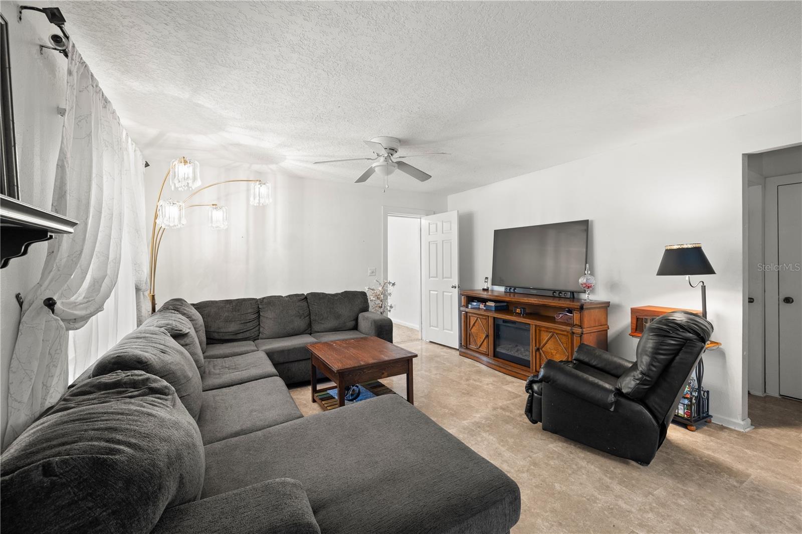 16637 LIVINGSTON AVE, LUTZ, FL, 33559