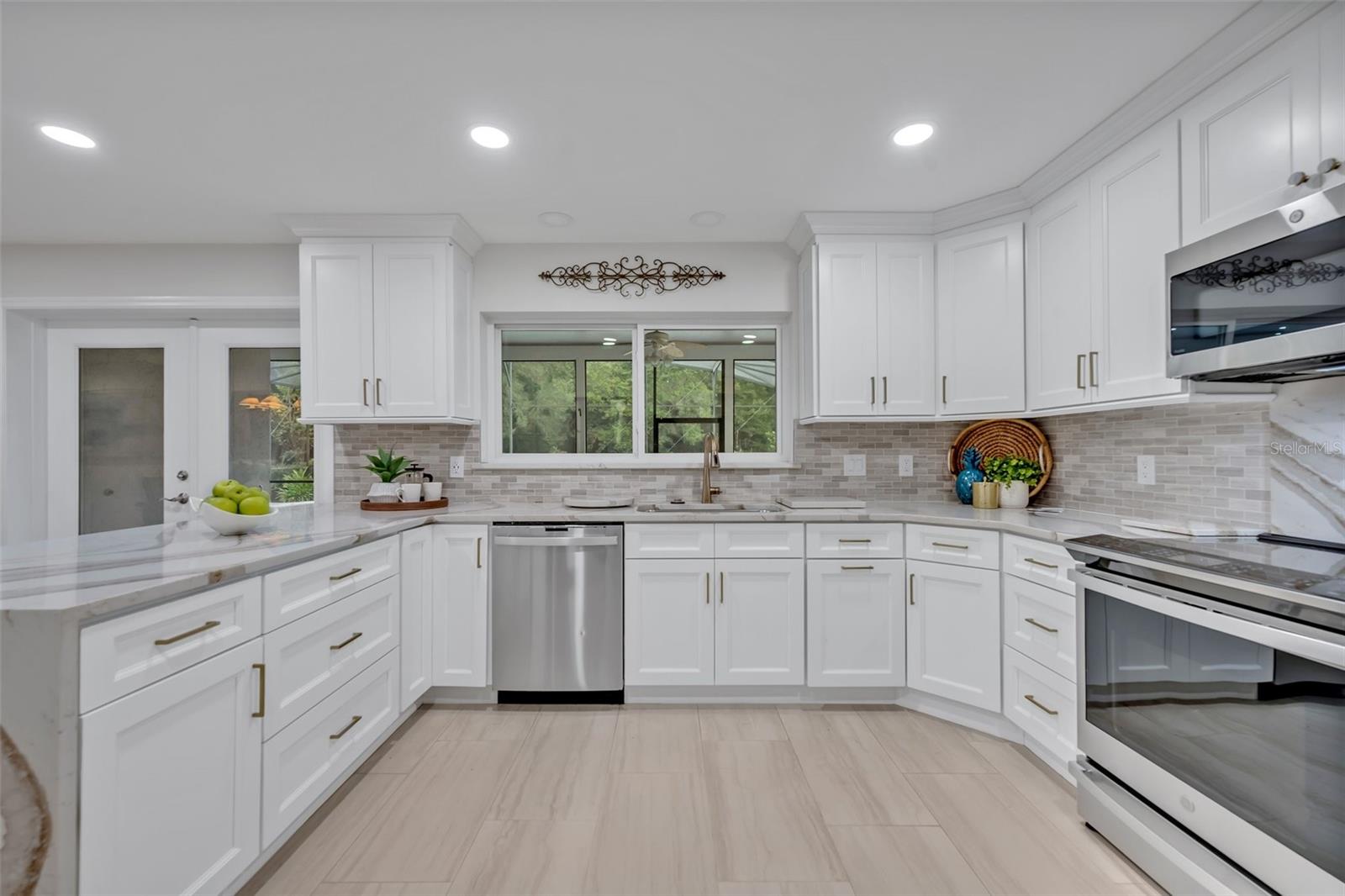 1709 ONONDAGA DR, GENEVA, FL, 32732