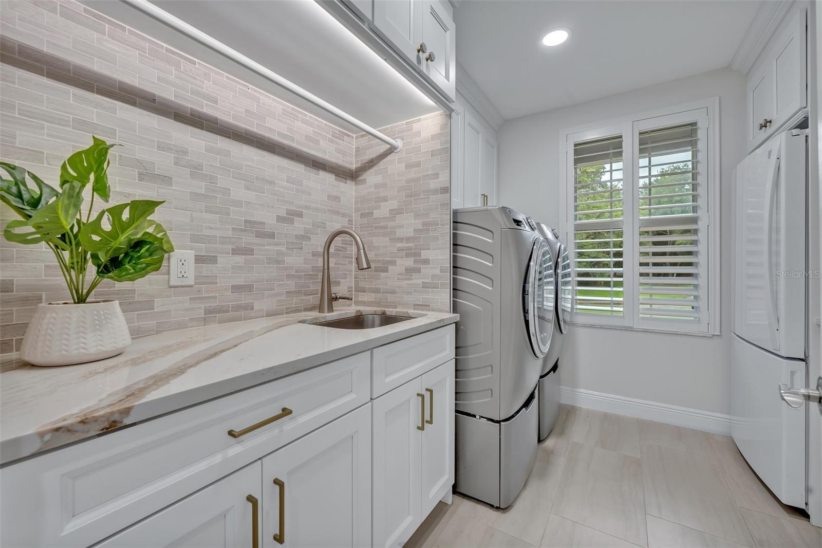 1709 ONONDAGA DR, GENEVA, FL, 32732